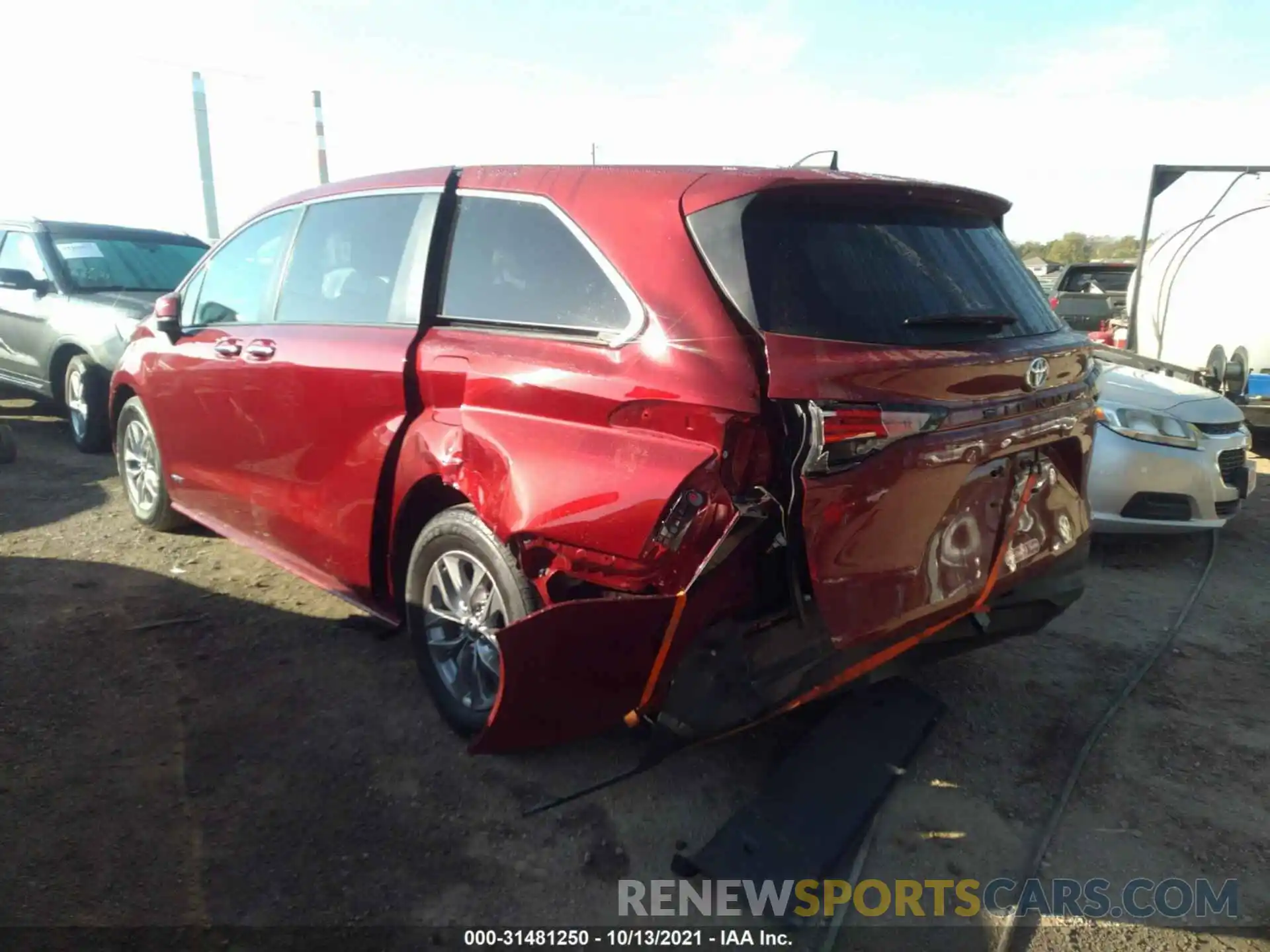 3 Фотография поврежденного автомобиля 5TDYRKEC9MS046775 TOYOTA SIENNA 2021