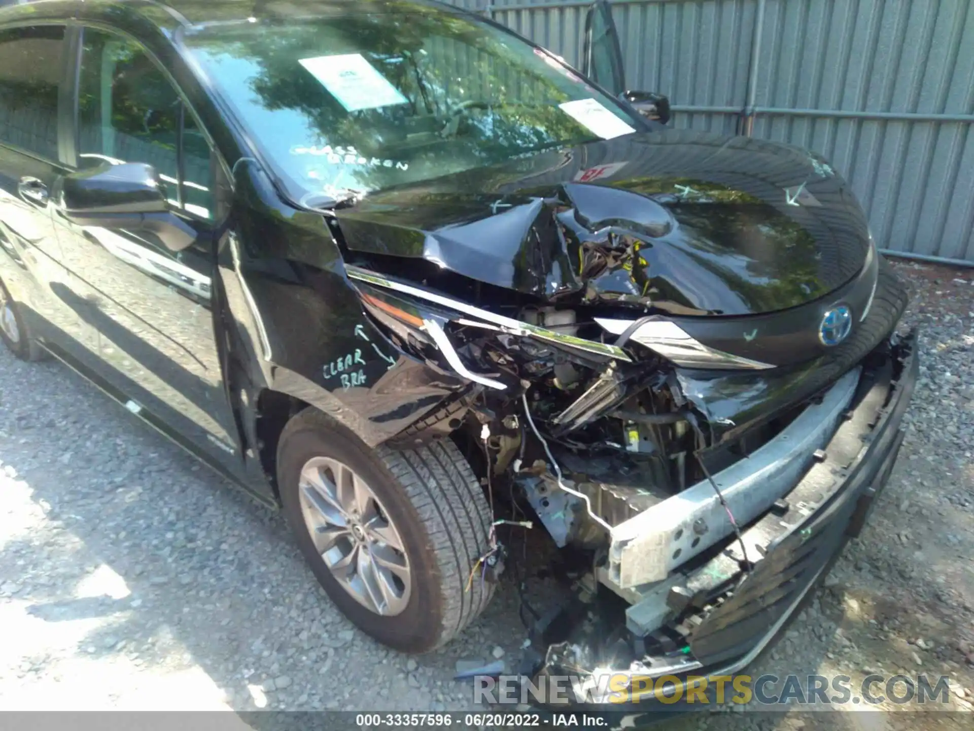 6 Photograph of a damaged car 5TDYRKEC9MS051801 TOYOTA SIENNA 2021