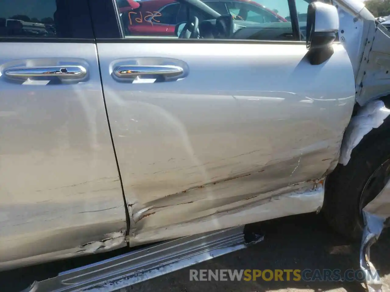 9 Photograph of a damaged car 5TDYRKEC9MS058084 TOYOTA SIENNA 2021