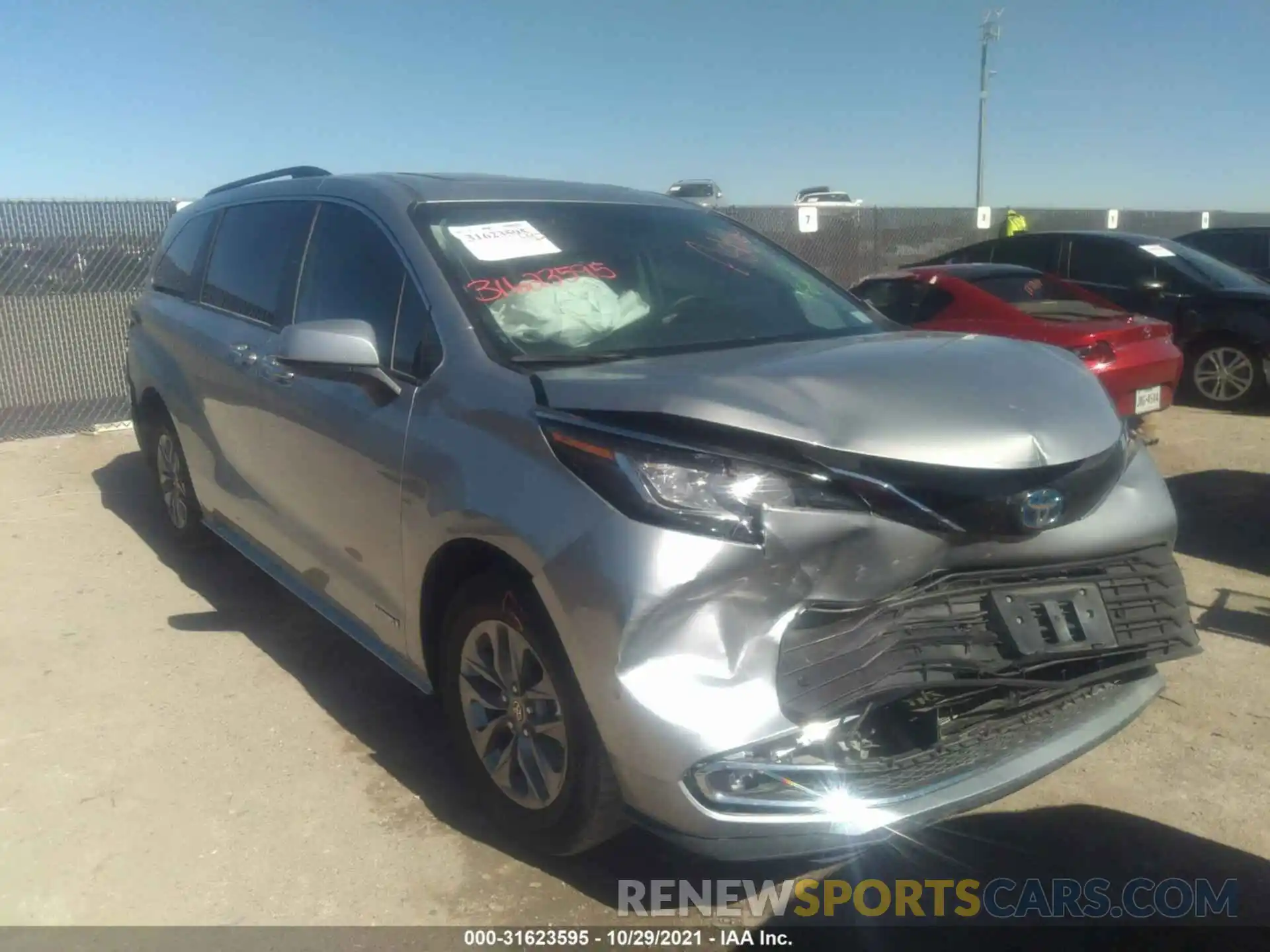 1 Photograph of a damaged car 5TDYRKECXMS002090 TOYOTA SIENNA 2021