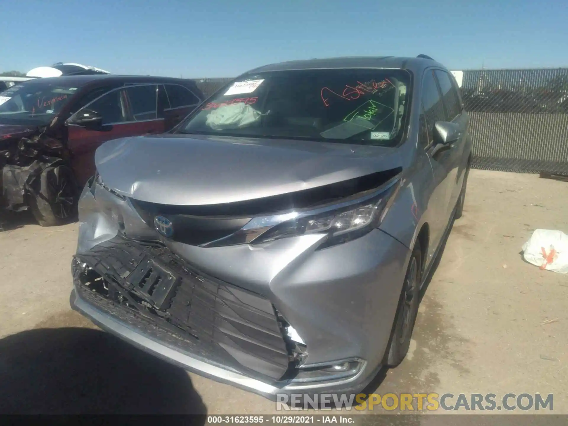 2 Photograph of a damaged car 5TDYRKECXMS002090 TOYOTA SIENNA 2021