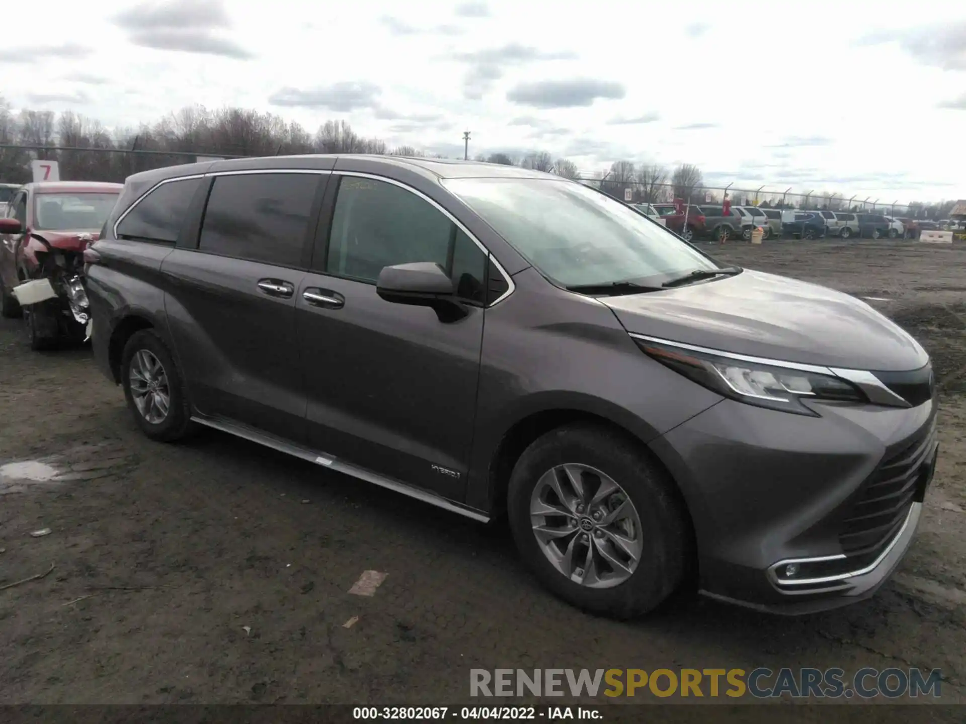 1 Photograph of a damaged car 5TDYRKECXMS005278 TOYOTA SIENNA 2021