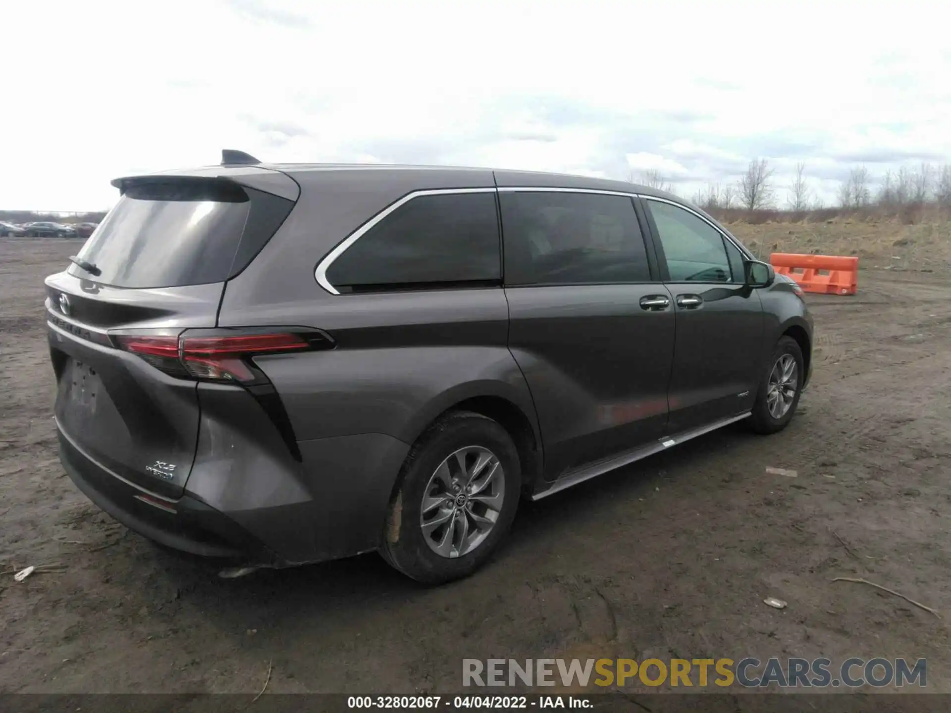 4 Фотография поврежденного автомобиля 5TDYRKECXMS005278 TOYOTA SIENNA 2021