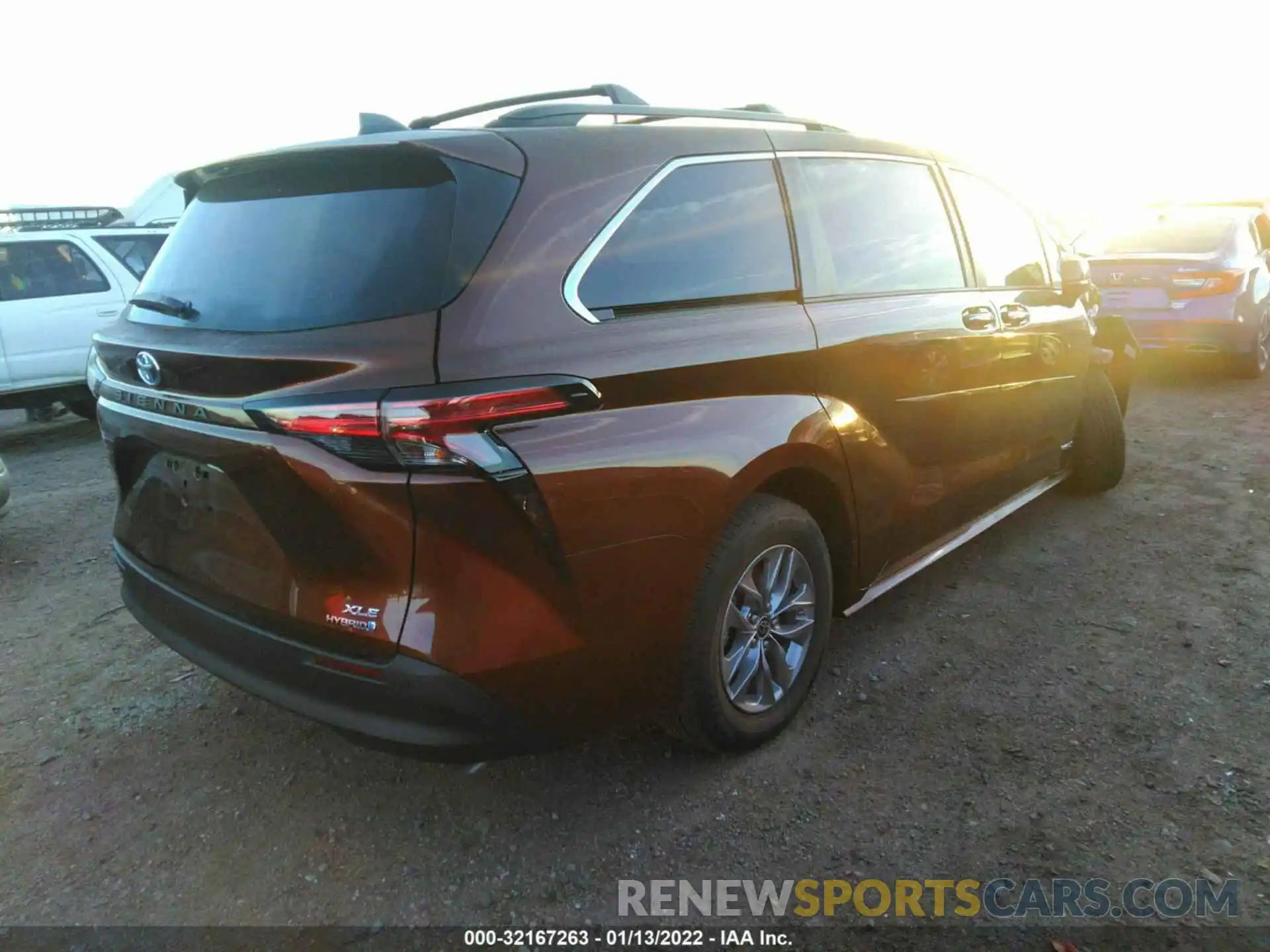 4 Photograph of a damaged car 5TDYRKECXMS051399 TOYOTA SIENNA 2021