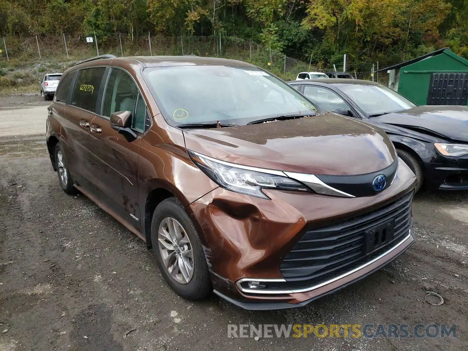 1 Photograph of a damaged car 5TDYRKECXMS054495 TOYOTA SIENNA 2021