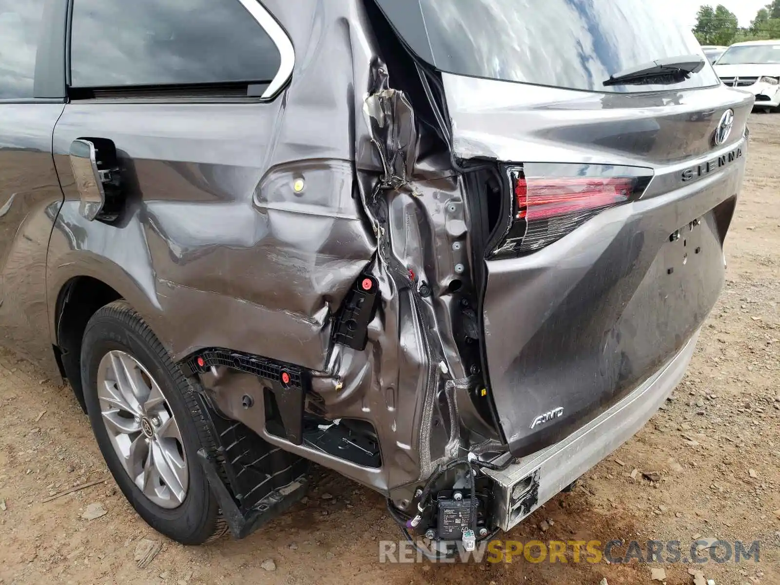 9 Photograph of a damaged car 5TDYSKFC1MS009237 TOYOTA SIENNA 2021