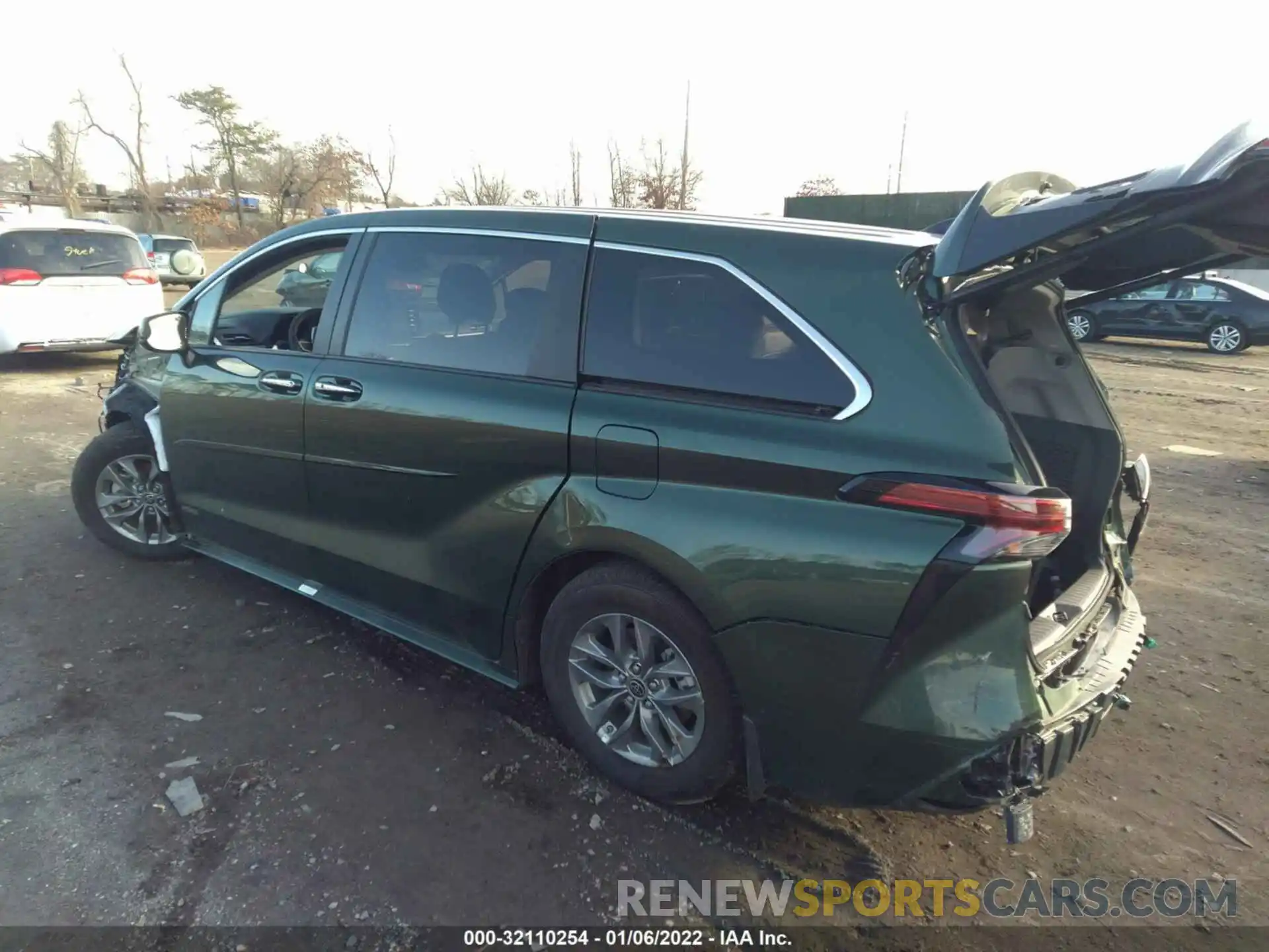 3 Photograph of a damaged car 5TDYSKFC1MS019377 TOYOTA SIENNA 2021