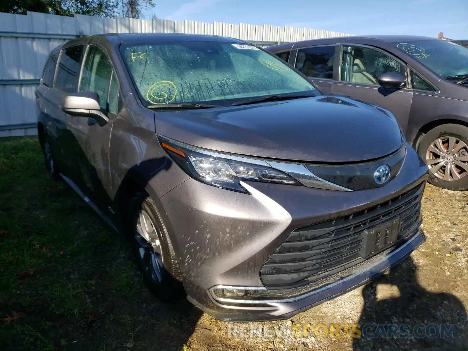 1 Photograph of a damaged car 5TDYSKFC2MS001700 TOYOTA SIENNA 2021