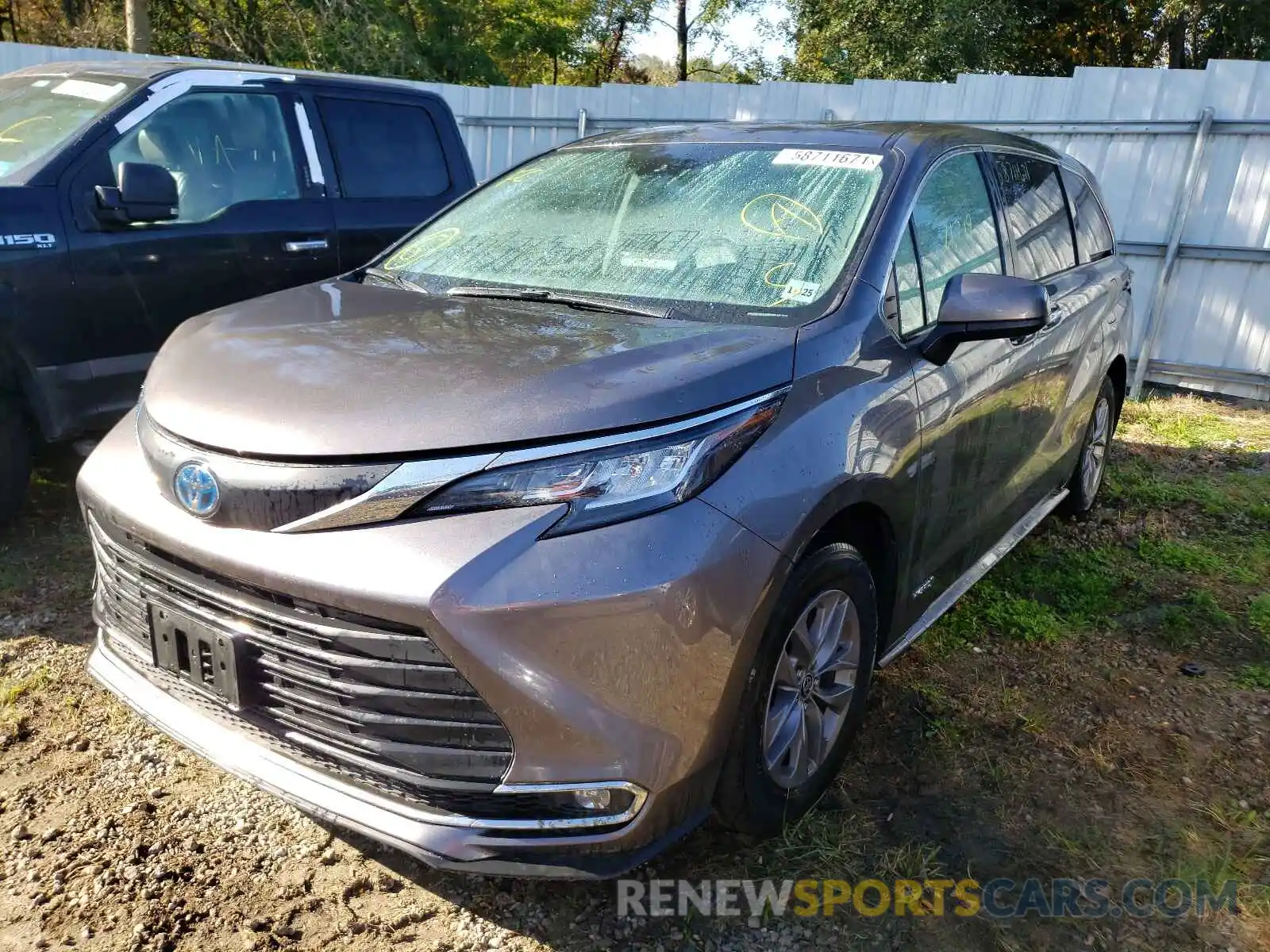 2 Photograph of a damaged car 5TDYSKFC2MS001700 TOYOTA SIENNA 2021