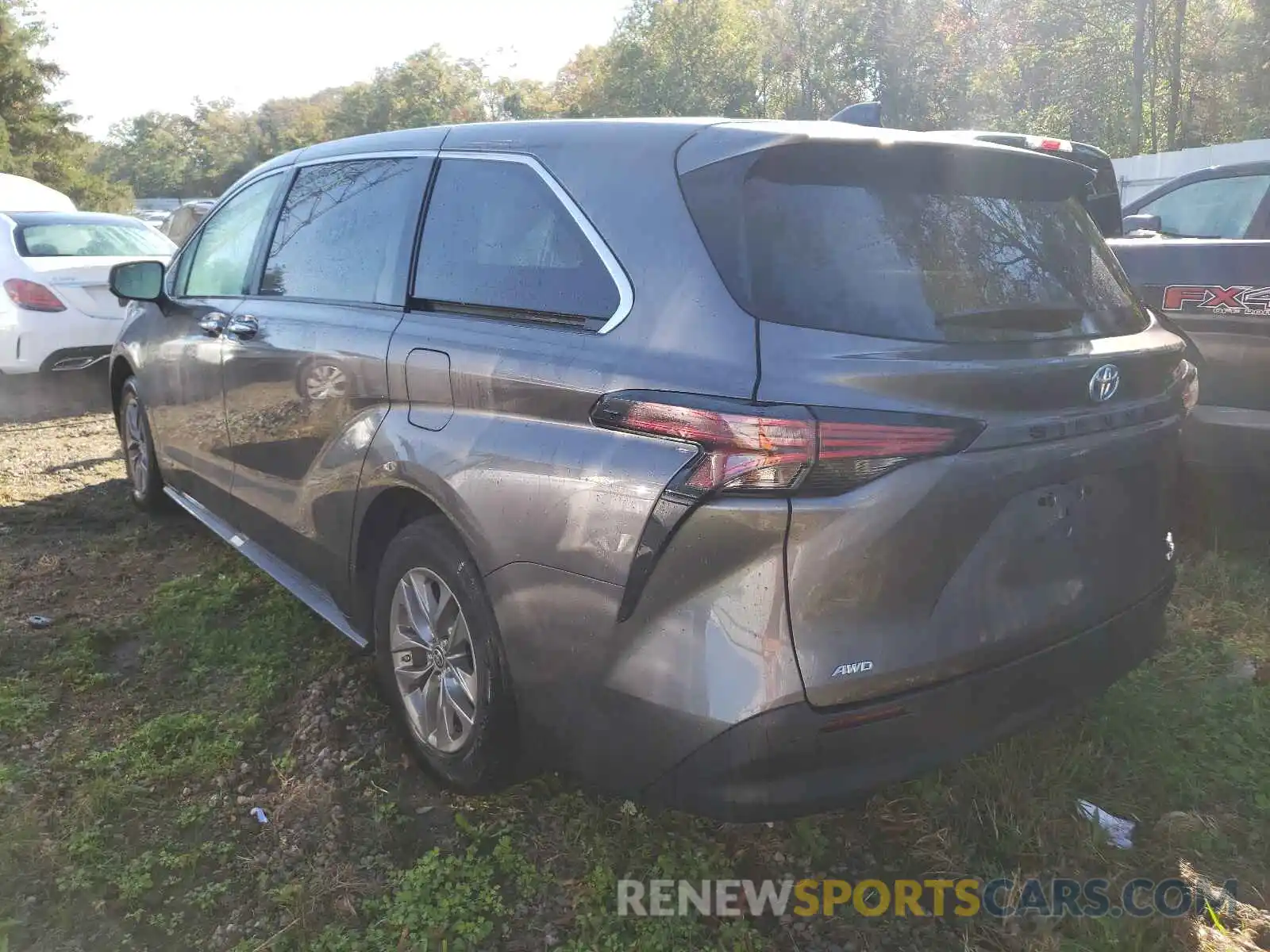 3 Photograph of a damaged car 5TDYSKFC2MS001700 TOYOTA SIENNA 2021