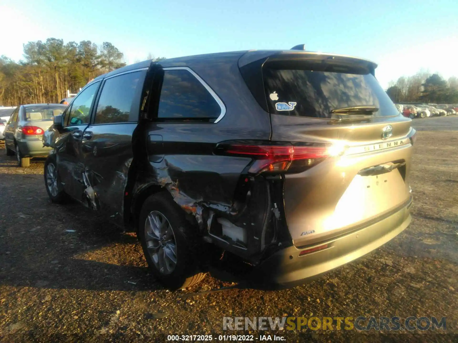 3 Photograph of a damaged car 5TDYSKFC3MS004735 TOYOTA SIENNA 2021