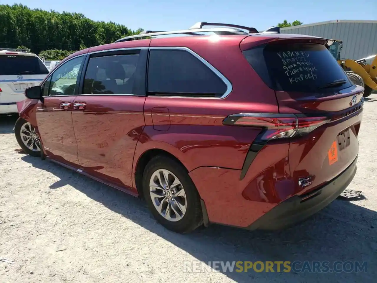 3 Photograph of a damaged car 5TDYSKFC3MS018246 TOYOTA SIENNA 2021