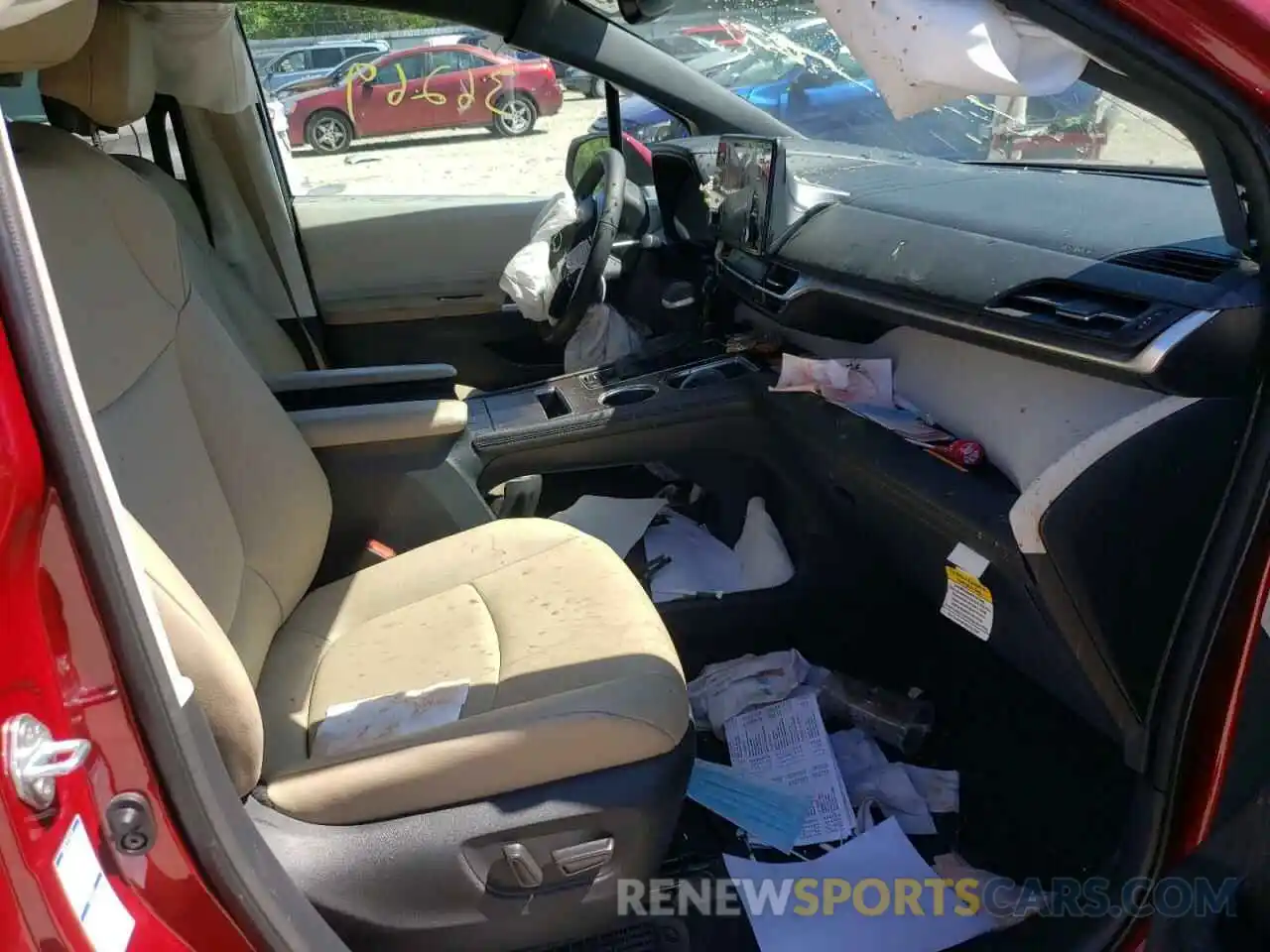 5 Photograph of a damaged car 5TDYSKFC3MS018246 TOYOTA SIENNA 2021