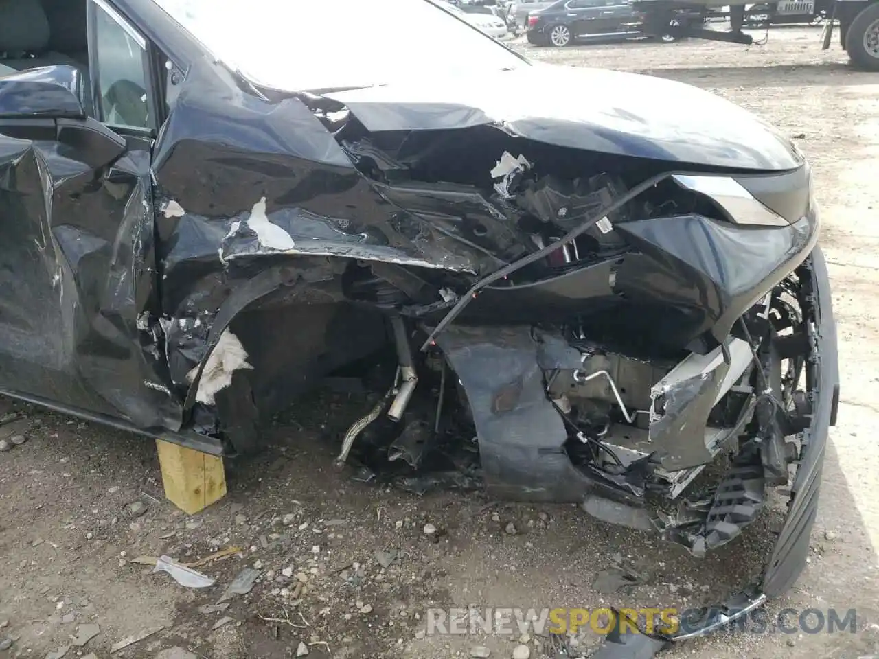 9 Photograph of a damaged car 5TDYSKFC3MS019199 TOYOTA SIENNA 2021