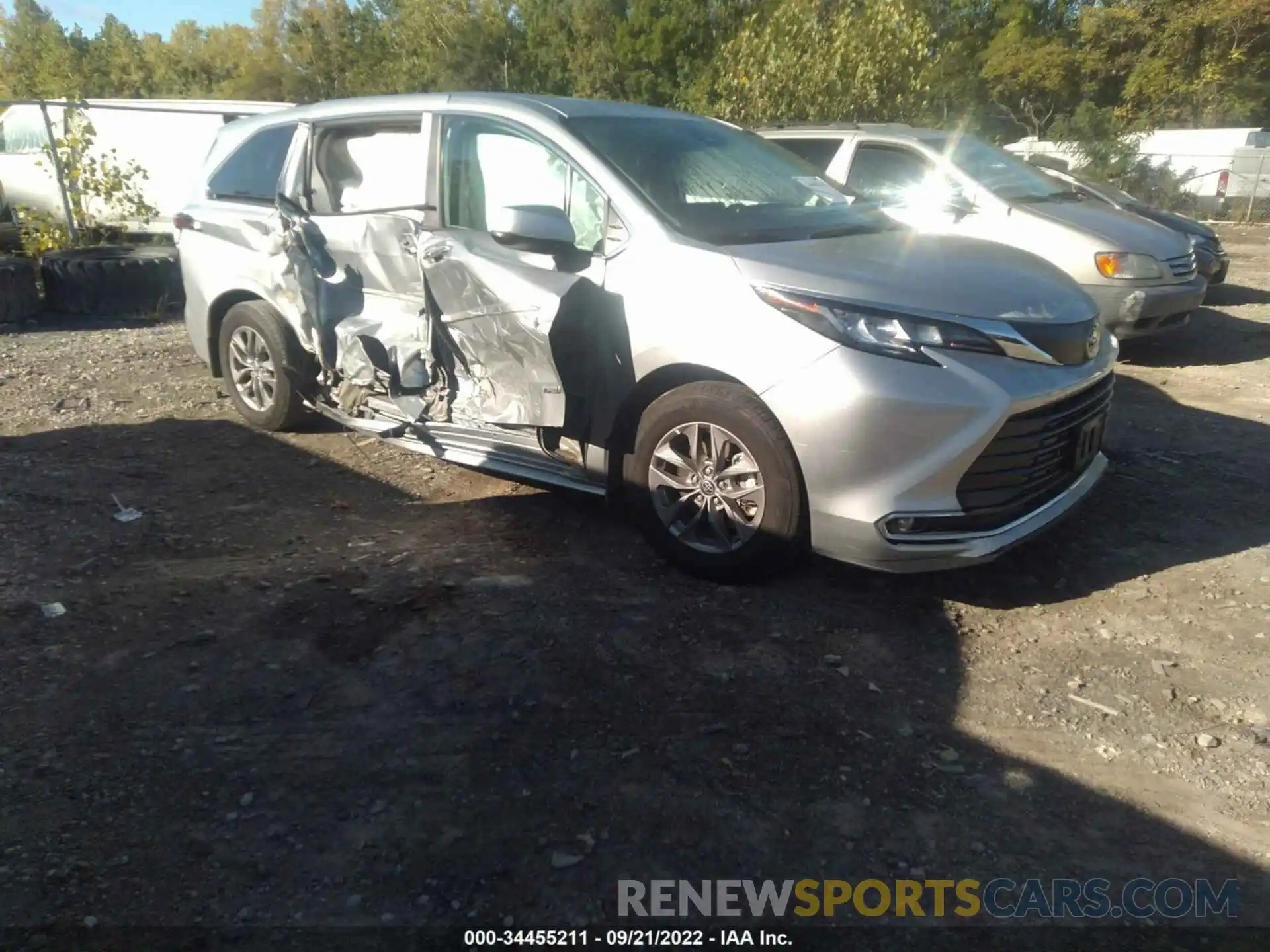 1 Photograph of a damaged car 5TDYSKFC3MS022832 TOYOTA SIENNA 2021