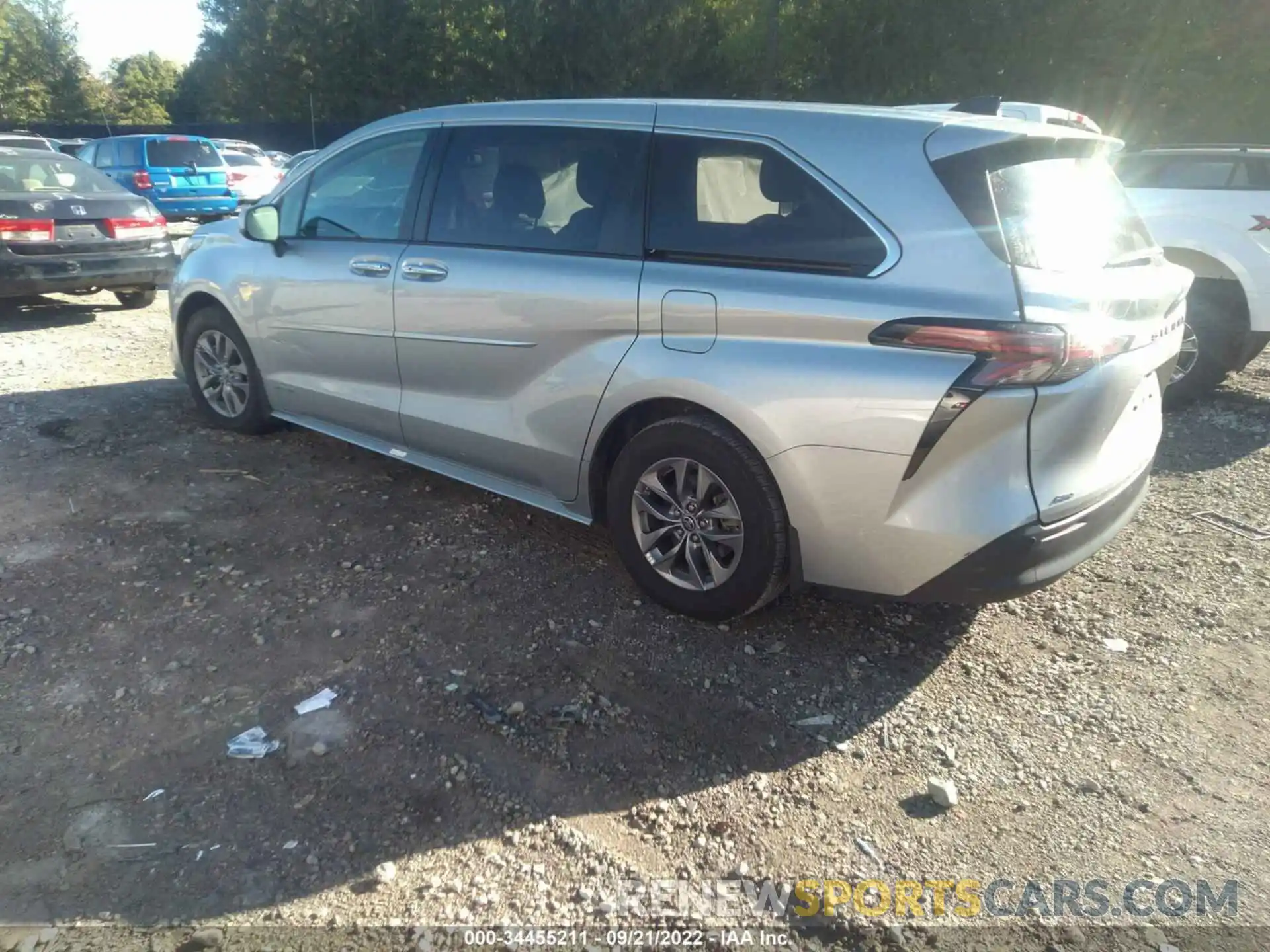 3 Photograph of a damaged car 5TDYSKFC3MS022832 TOYOTA SIENNA 2021