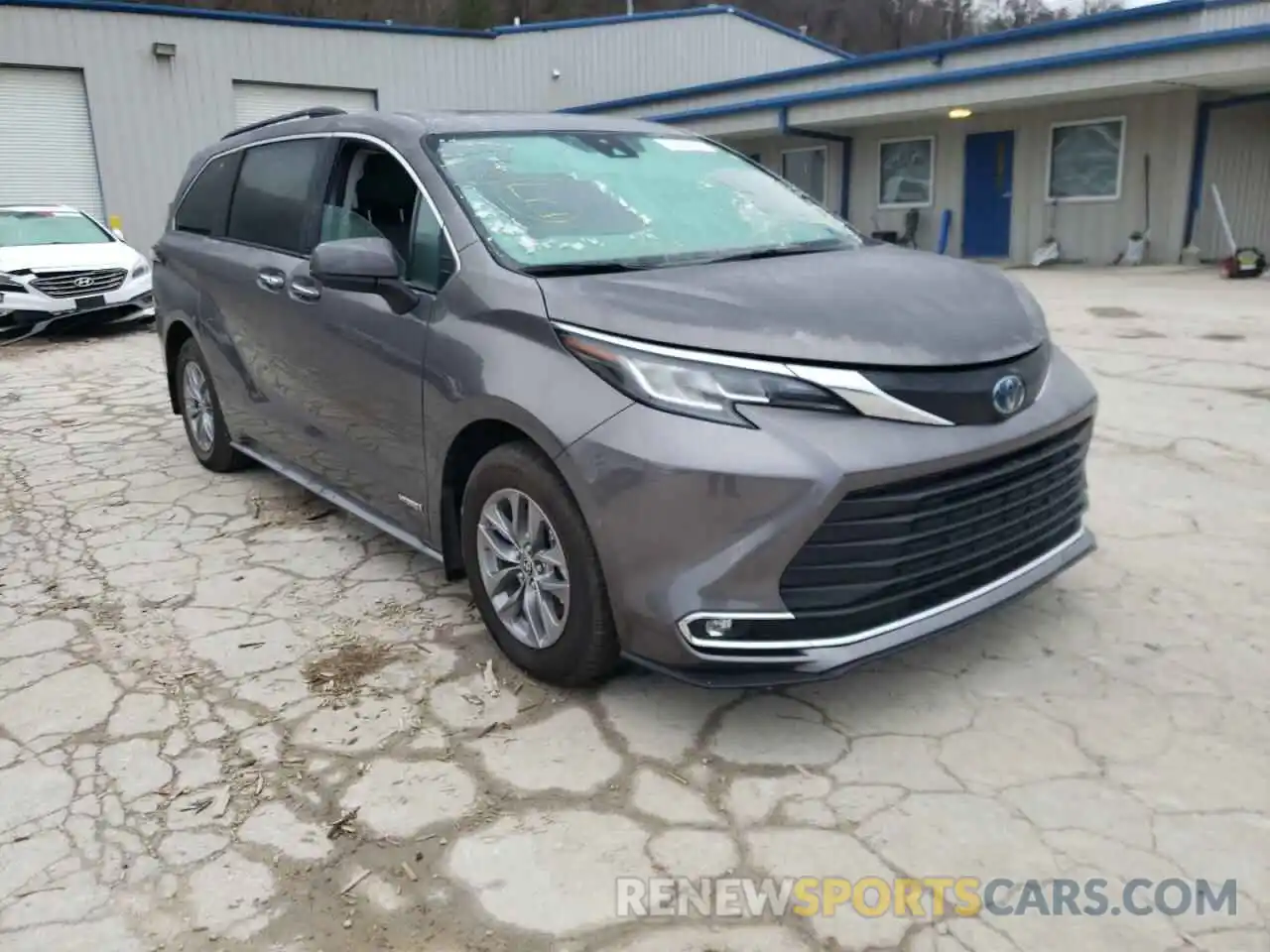 1 Фотография поврежденного автомобиля 5TDYSKFC3MS039808 TOYOTA SIENNA 2021