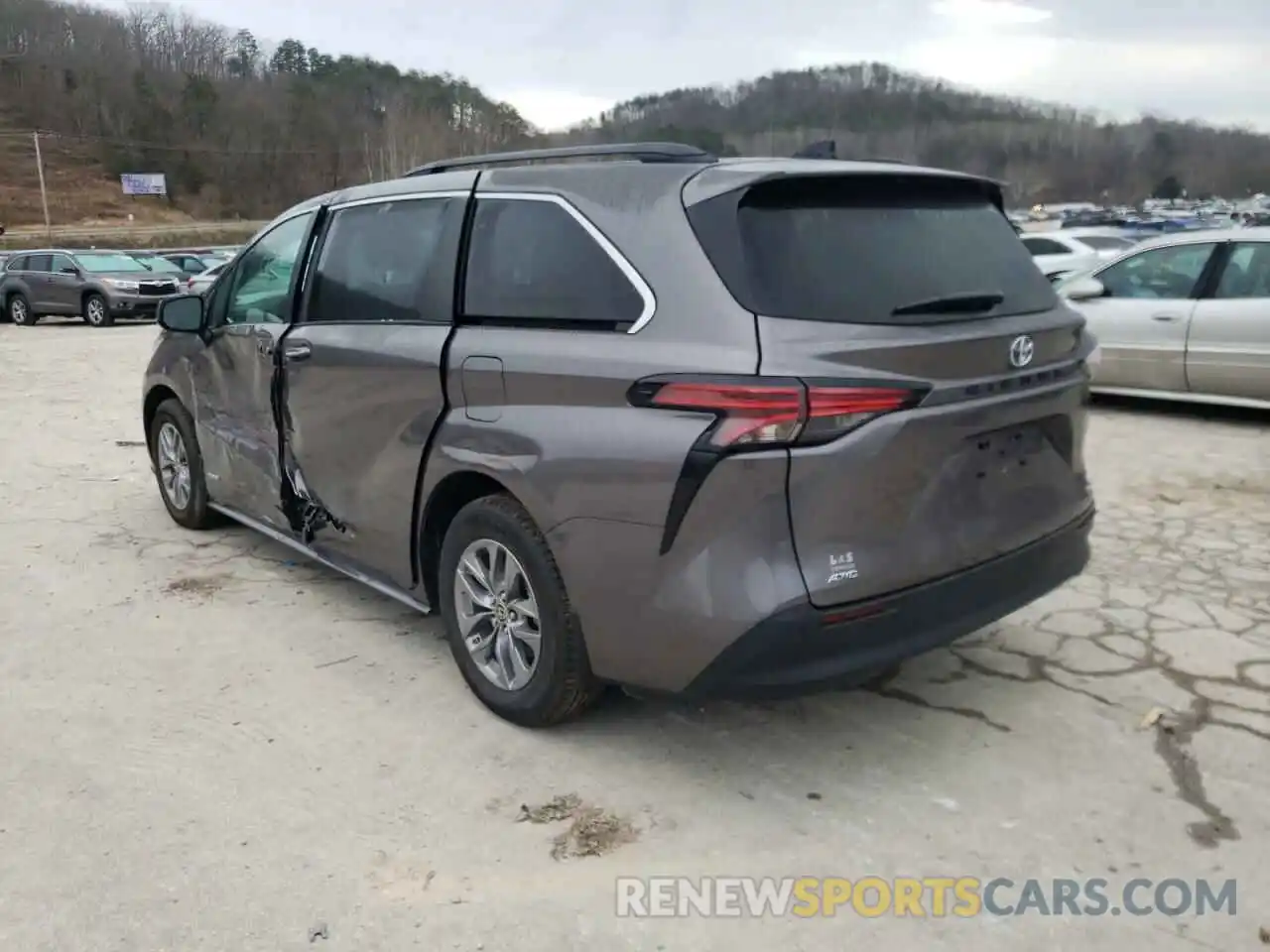 3 Photograph of a damaged car 5TDYSKFC3MS039808 TOYOTA SIENNA 2021