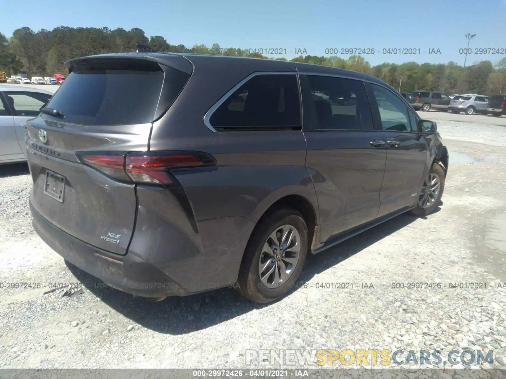 4 Photograph of a damaged car 5TDYSKFC5MS006745 TOYOTA SIENNA 2021