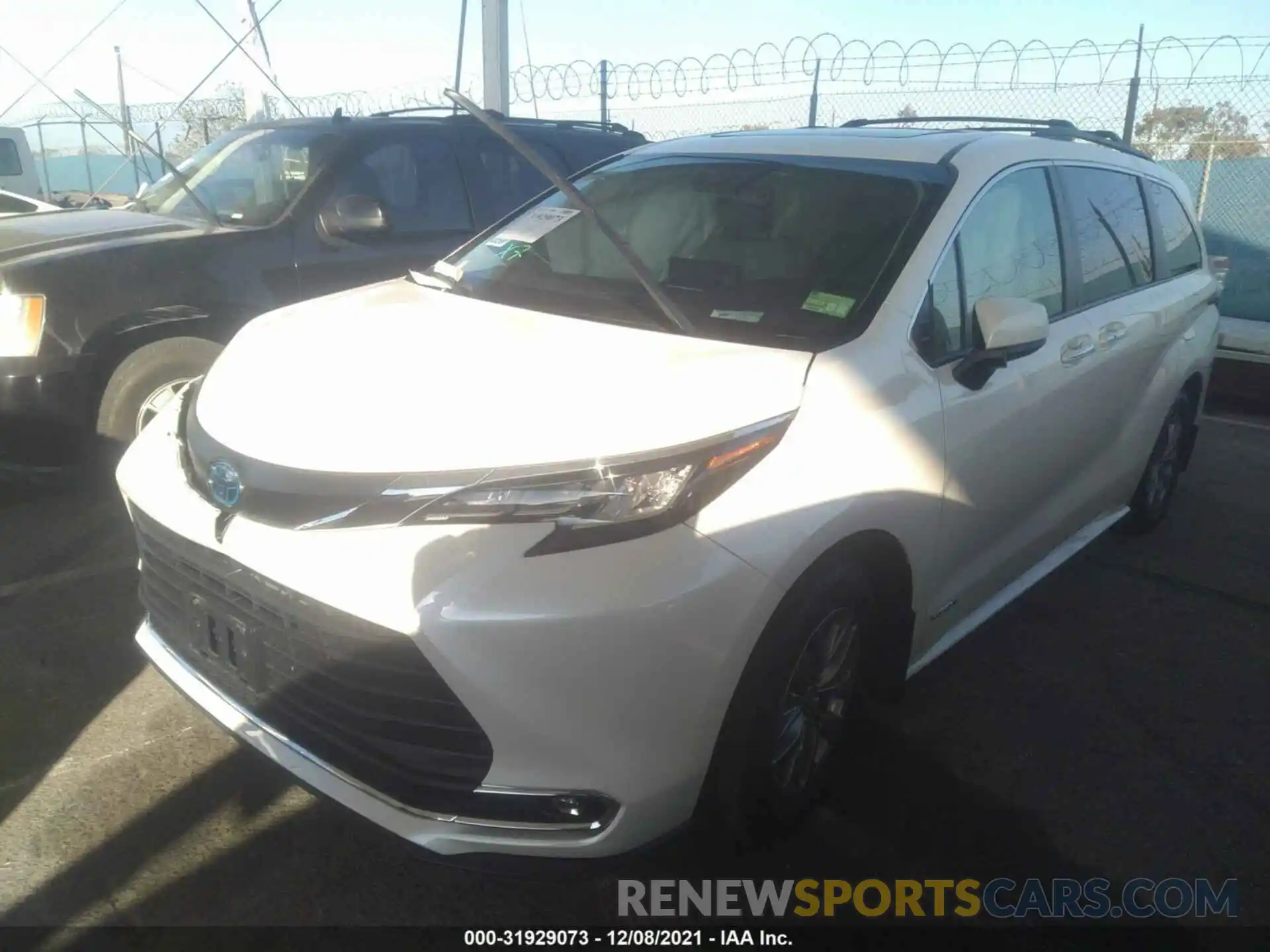 2 Photograph of a damaged car 5TDYSKFC5MS032178 TOYOTA SIENNA 2021