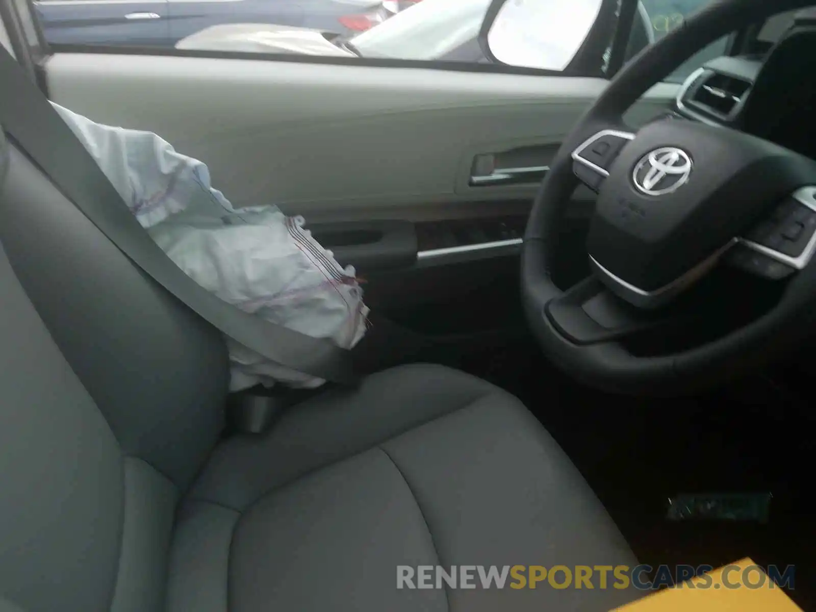 10 Photograph of a damaged car 5TDYSKFC6MS006012 TOYOTA SIENNA 2021