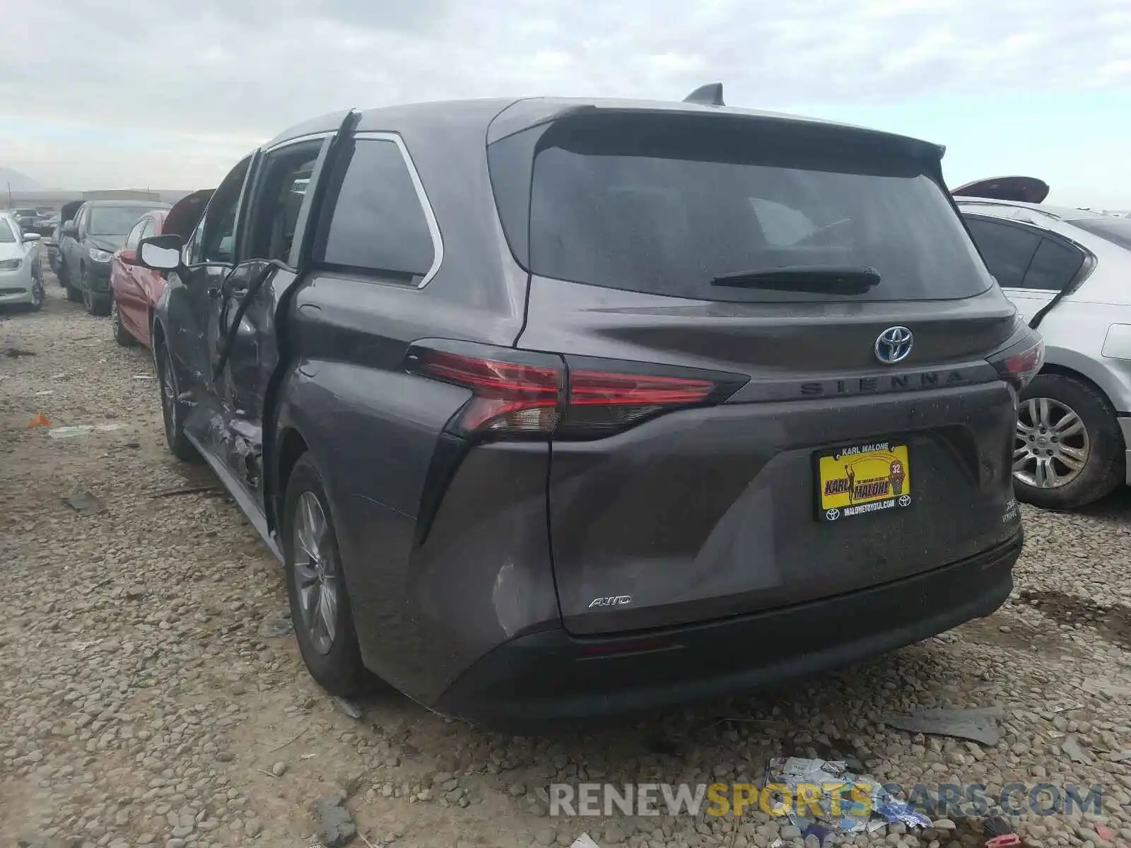 3 Photograph of a damaged car 5TDYSKFC6MS006012 TOYOTA SIENNA 2021