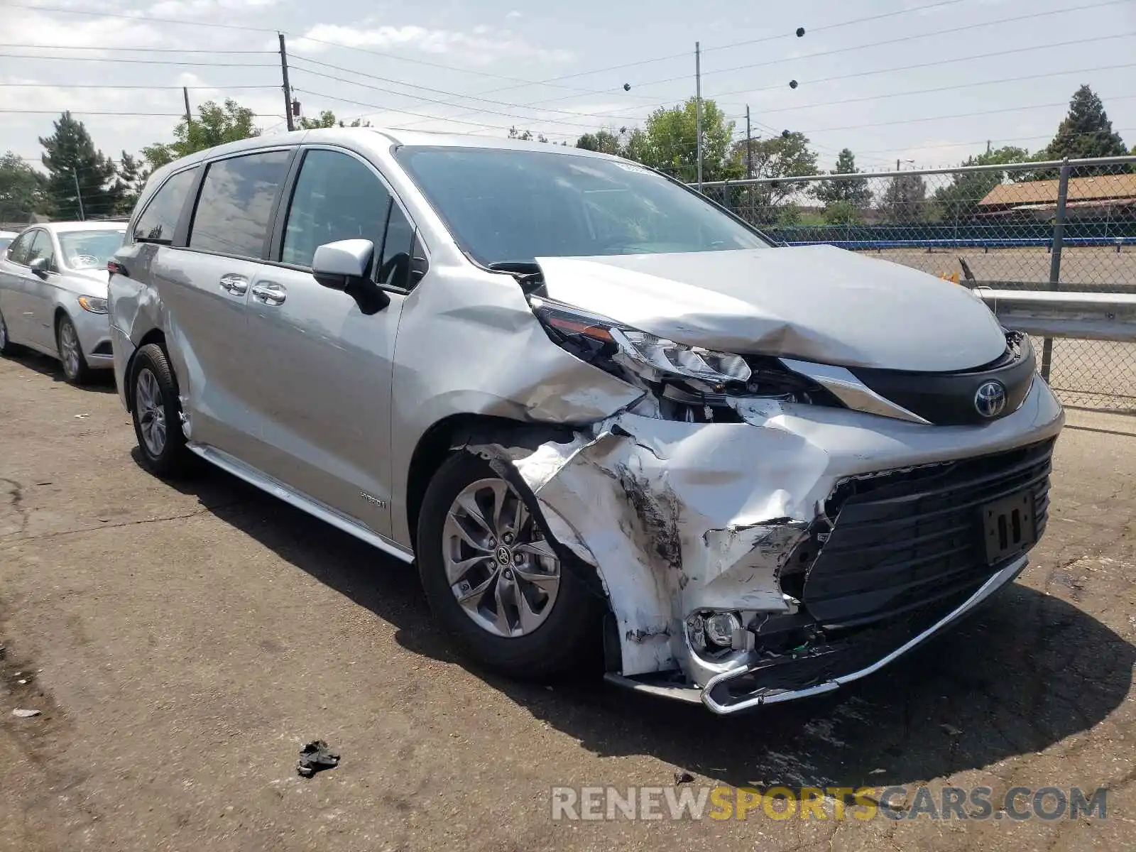 1 Photograph of a damaged car 5TDYSKFC6MS015924 TOYOTA SIENNA 2021