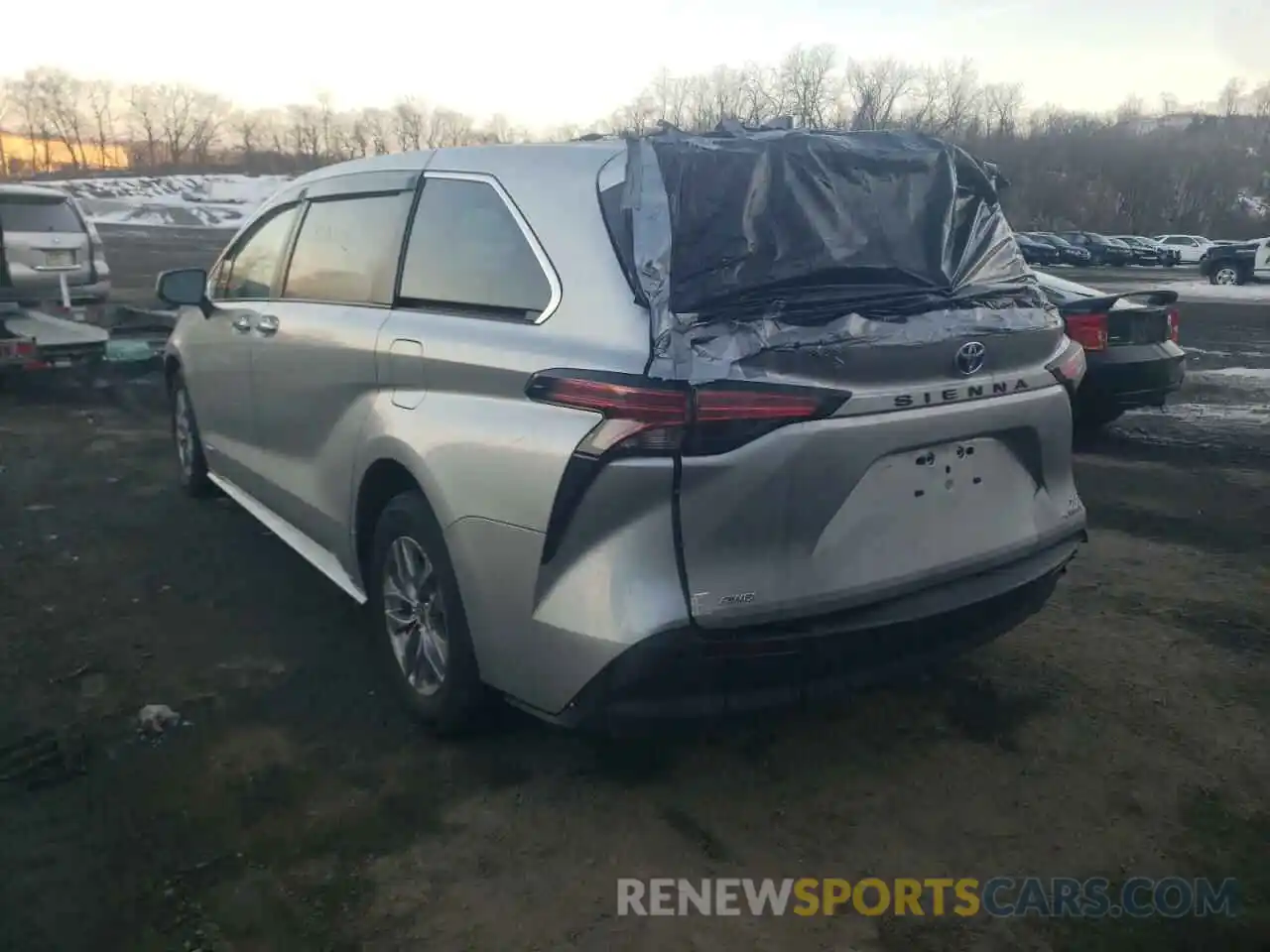 3 Photograph of a damaged car 5TDYSKFC6MS024543 TOYOTA SIENNA 2021