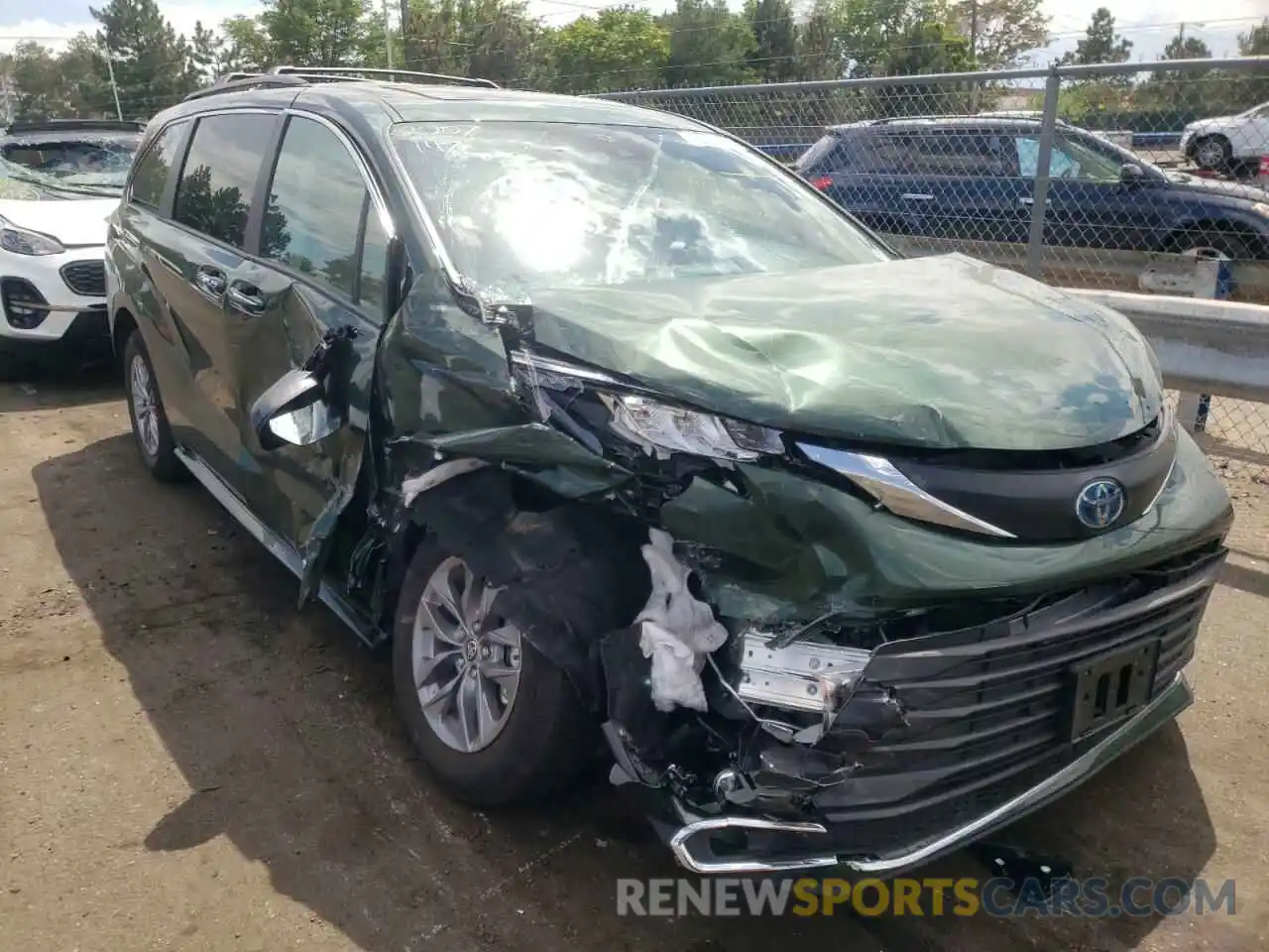 1 Photograph of a damaged car 5TDYSKFC6MS034537 TOYOTA SIENNA 2021