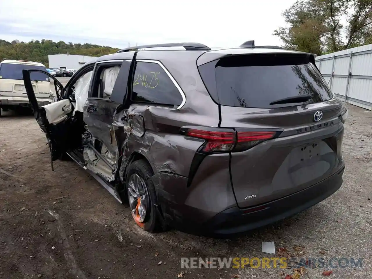 3 Photograph of a damaged car 5TDYSKFC7MS017343 TOYOTA SIENNA 2021