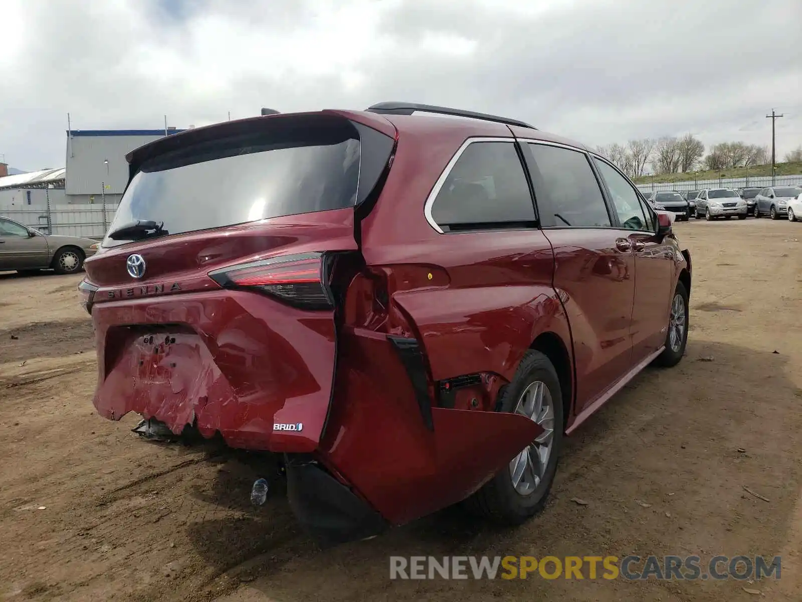 4 Photograph of a damaged car 5TDYSKFC8MS016394 TOYOTA SIENNA 2021