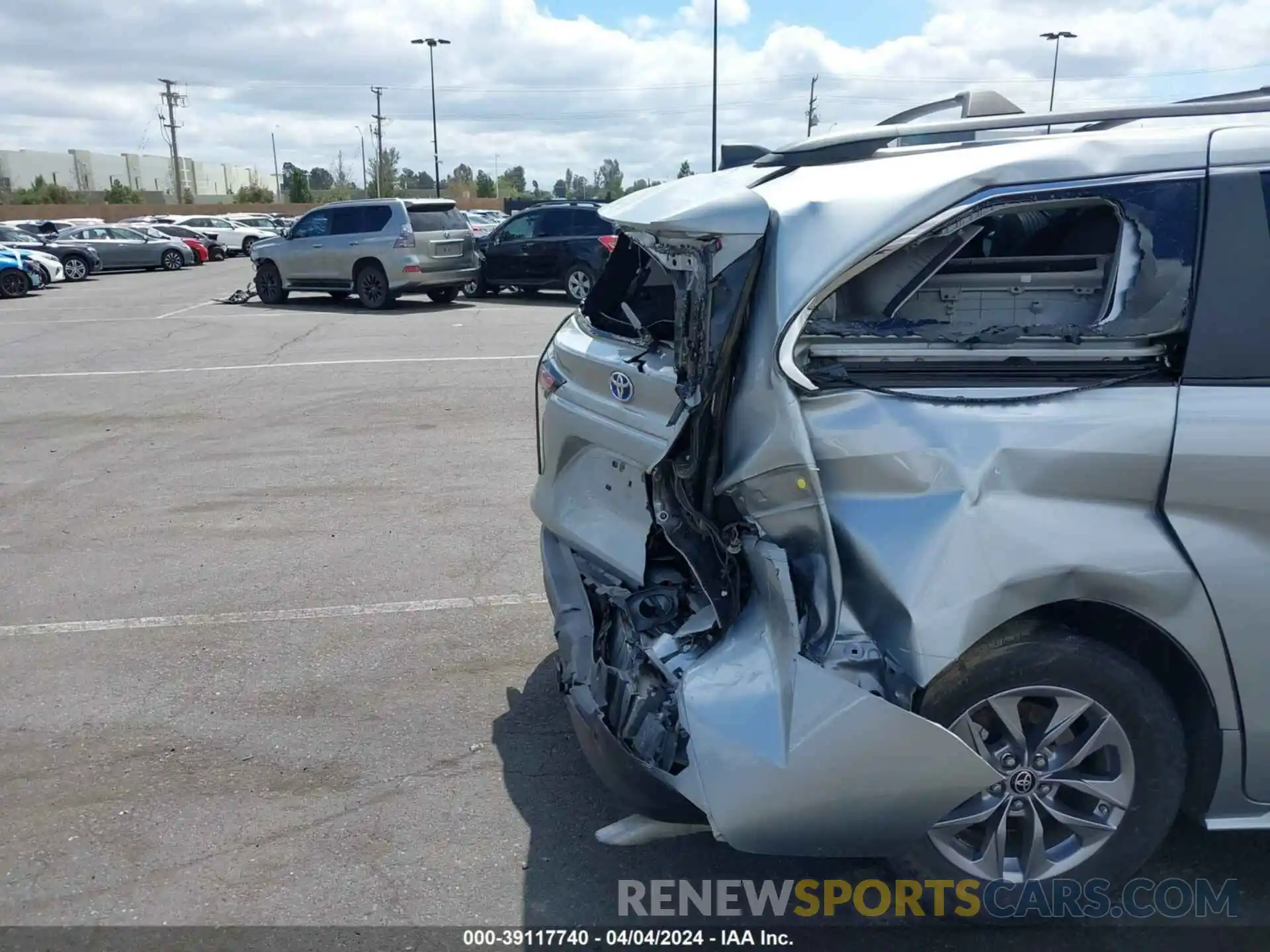 6 Photograph of a damaged car 5TDYSKFC8MS040033 TOYOTA SIENNA 2021