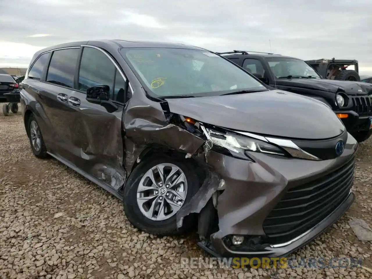 1 Photograph of a damaged car 5TDYSKFC9MS024231 TOYOTA SIENNA 2021