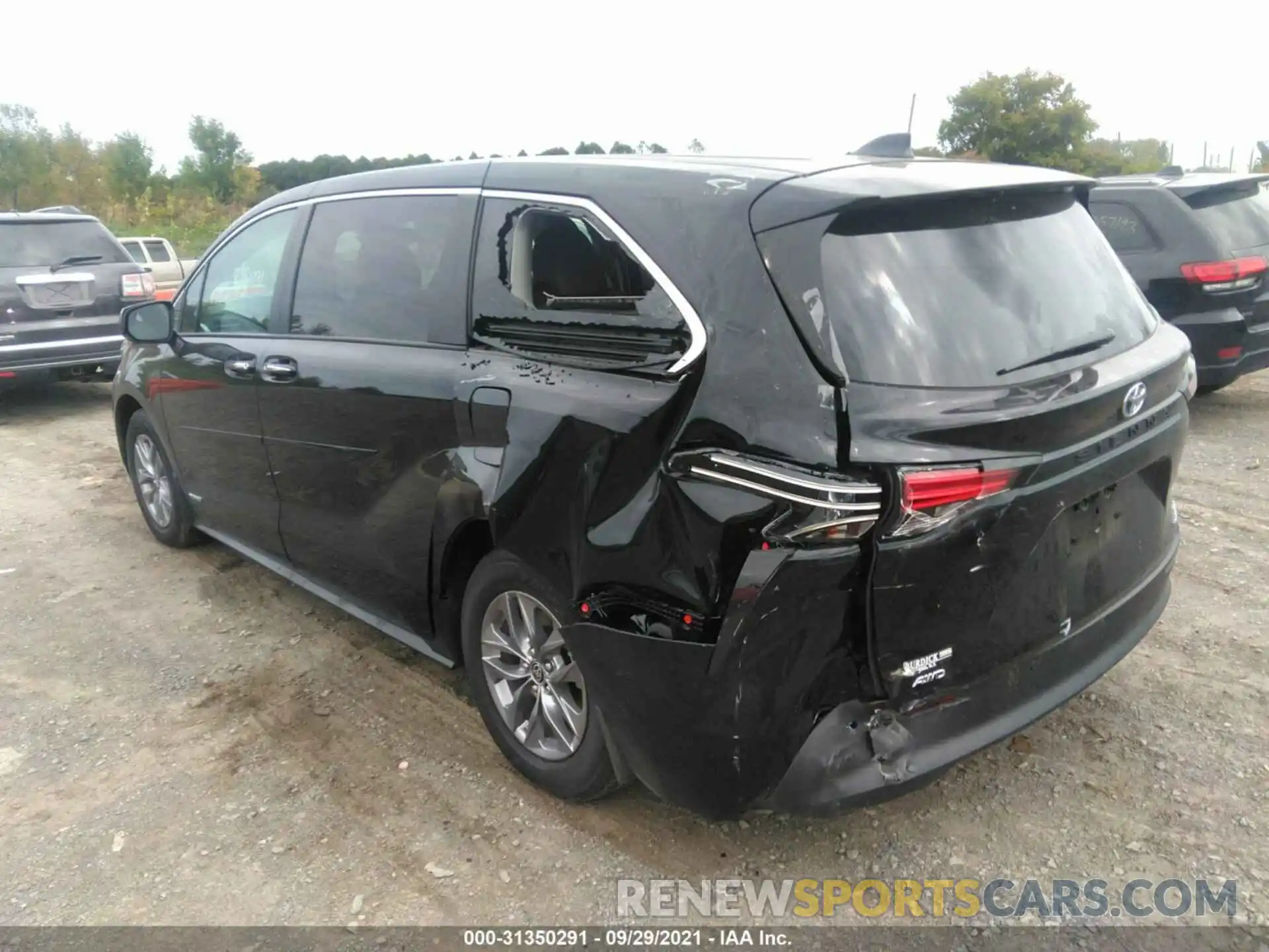 3 Фотография поврежденного автомобиля 5TDYSKFC9MS024312 TOYOTA SIENNA 2021