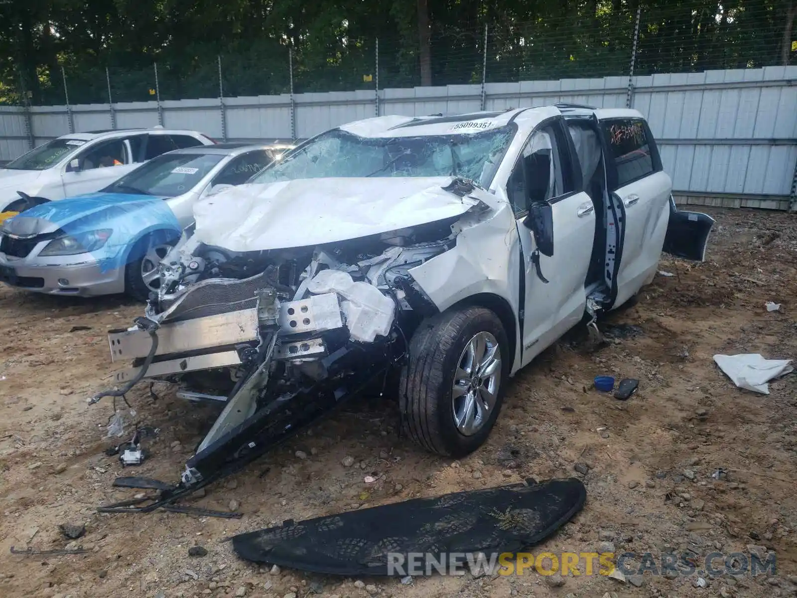 2 Photograph of a damaged car 5TDZRKEC0MS004127 TOYOTA SIENNA 2021