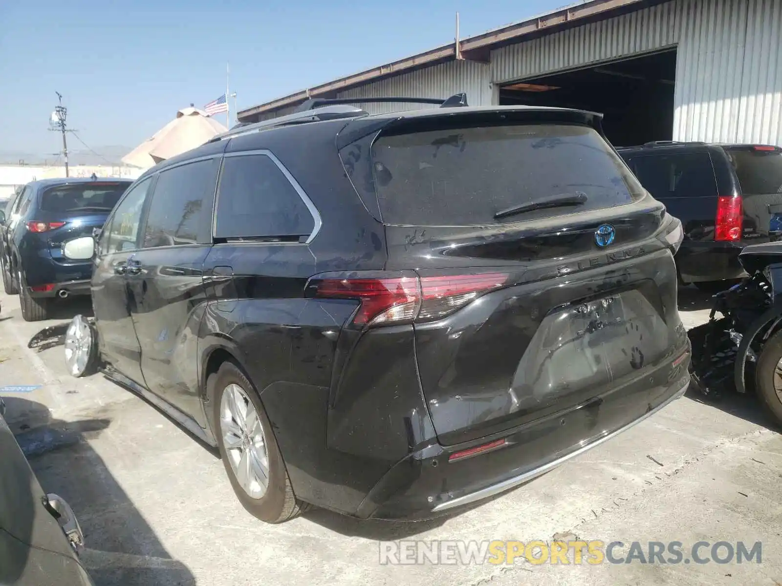 3 Photograph of a damaged car 5TDZRKEC0MS008064 TOYOTA SIENNA 2021