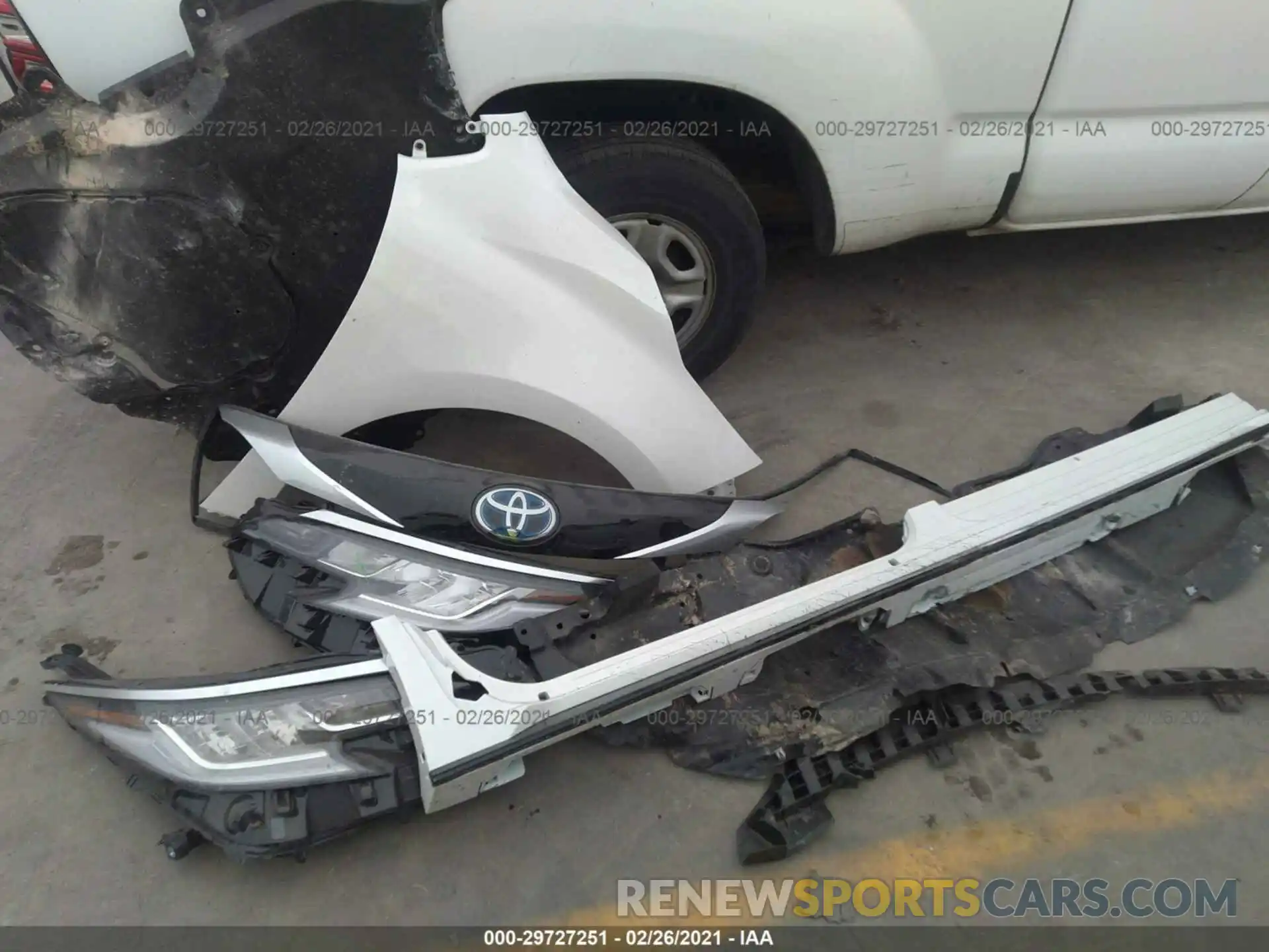 12 Photograph of a damaged car 5TDZRKEC0MS012518 TOYOTA SIENNA 2021