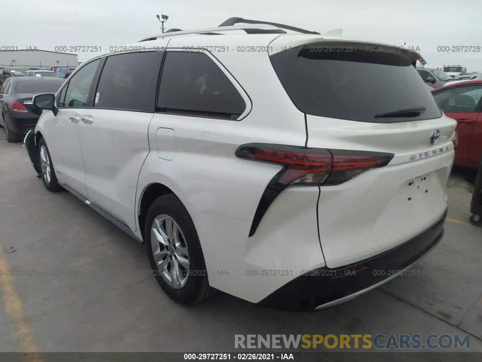 3 Photograph of a damaged car 5TDZRKEC0MS012518 TOYOTA SIENNA 2021