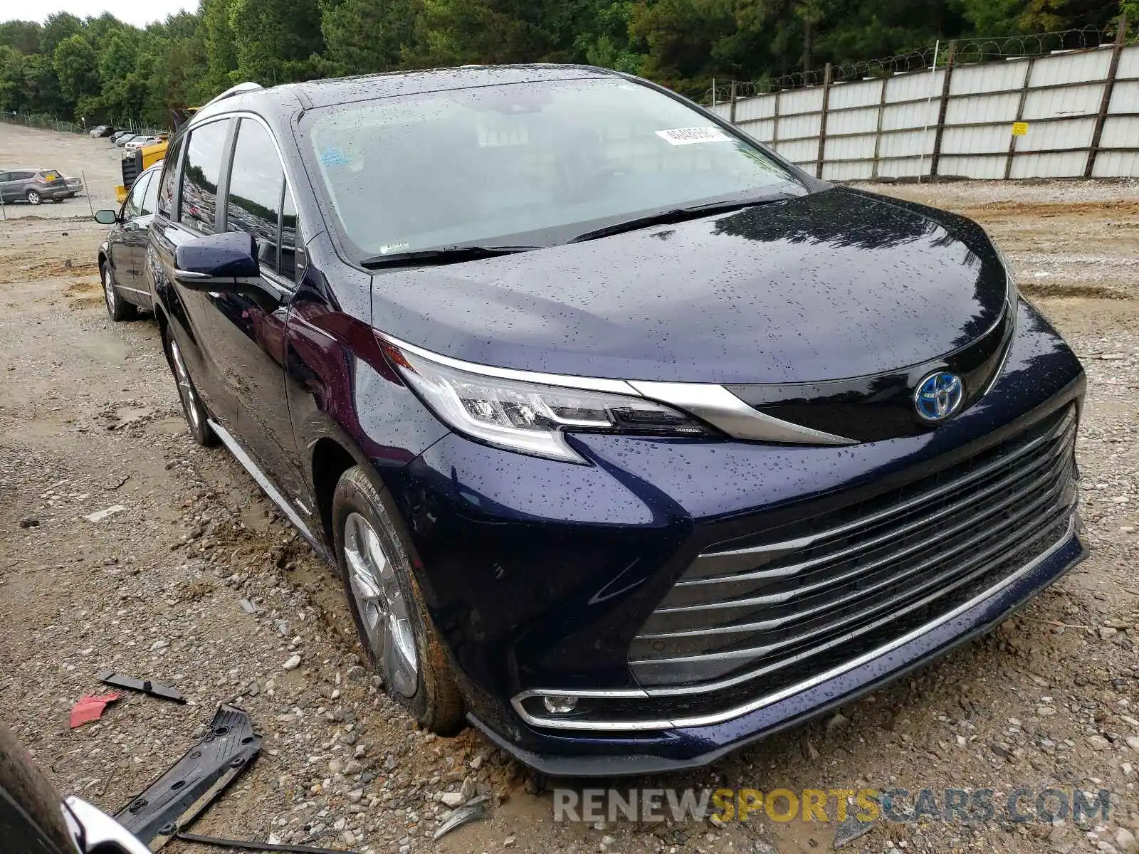 1 Photograph of a damaged car 5TDZRKEC1MS005917 TOYOTA SIENNA 2021