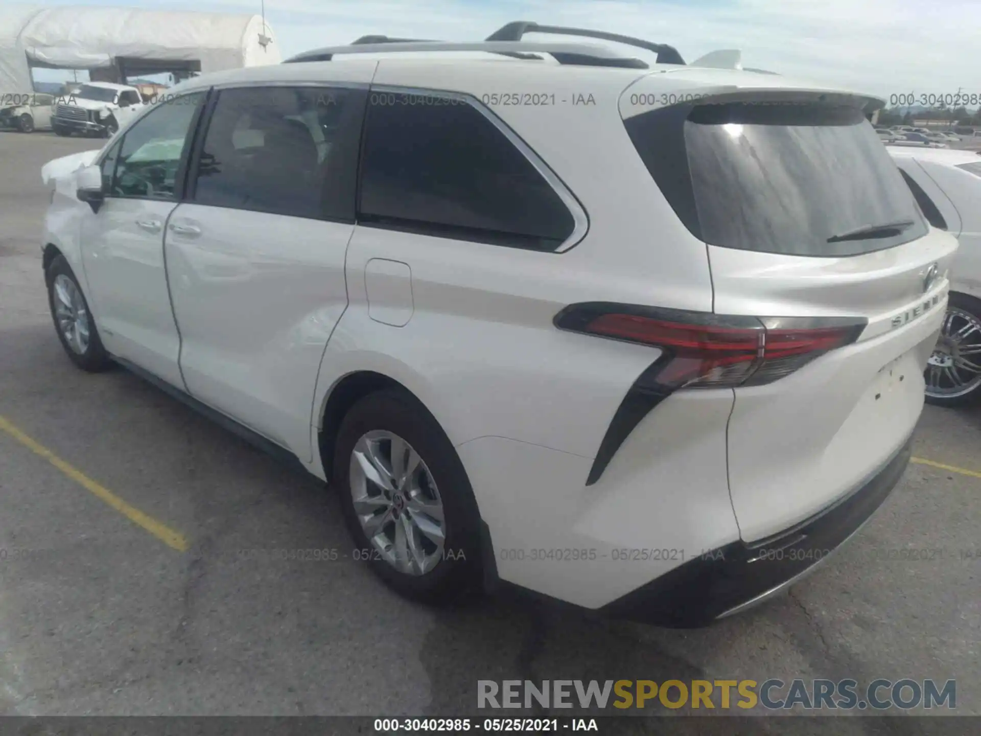 3 Photograph of a damaged car 5TDZRKEC2MS008552 TOYOTA SIENNA 2021