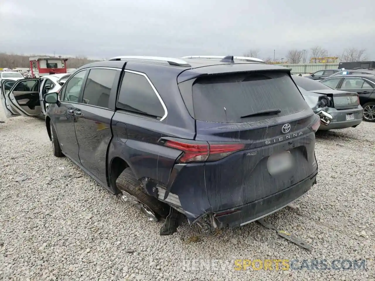 3 Photograph of a damaged car 5TDZRKEC2MS009894 TOYOTA SIENNA 2021