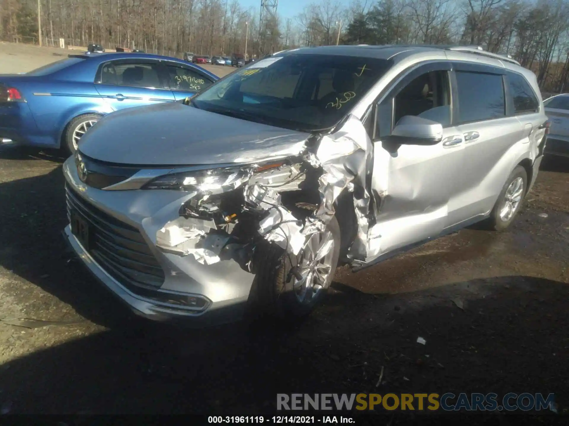 2 Photograph of a damaged car 5TDZRKEC2MS012018 TOYOTA SIENNA 2021