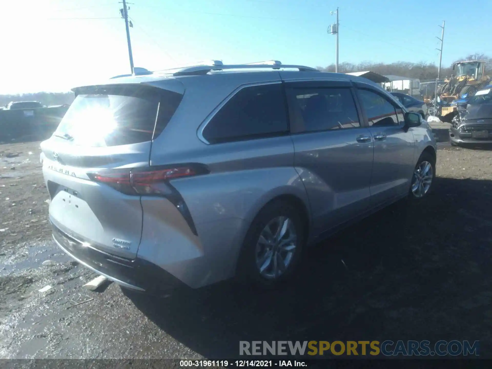 4 Photograph of a damaged car 5TDZRKEC2MS012018 TOYOTA SIENNA 2021