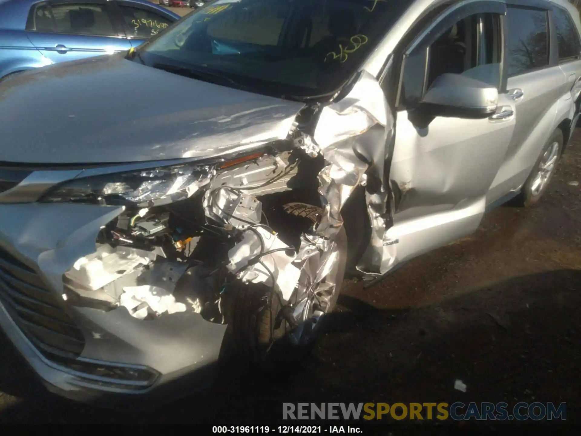 6 Photograph of a damaged car 5TDZRKEC2MS012018 TOYOTA SIENNA 2021