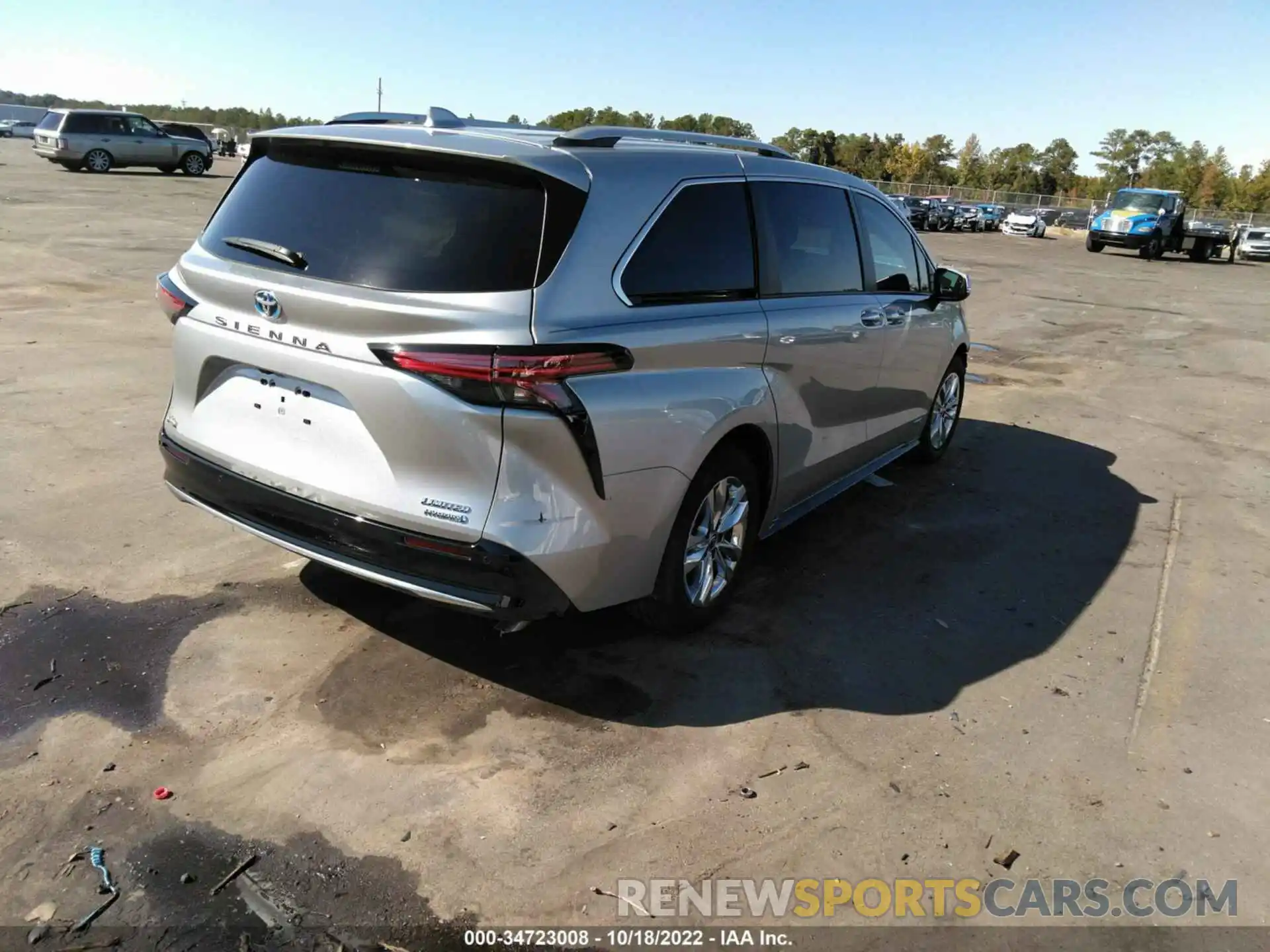 4 Photograph of a damaged car 5TDZRKEC2MS031863 TOYOTA SIENNA 2021