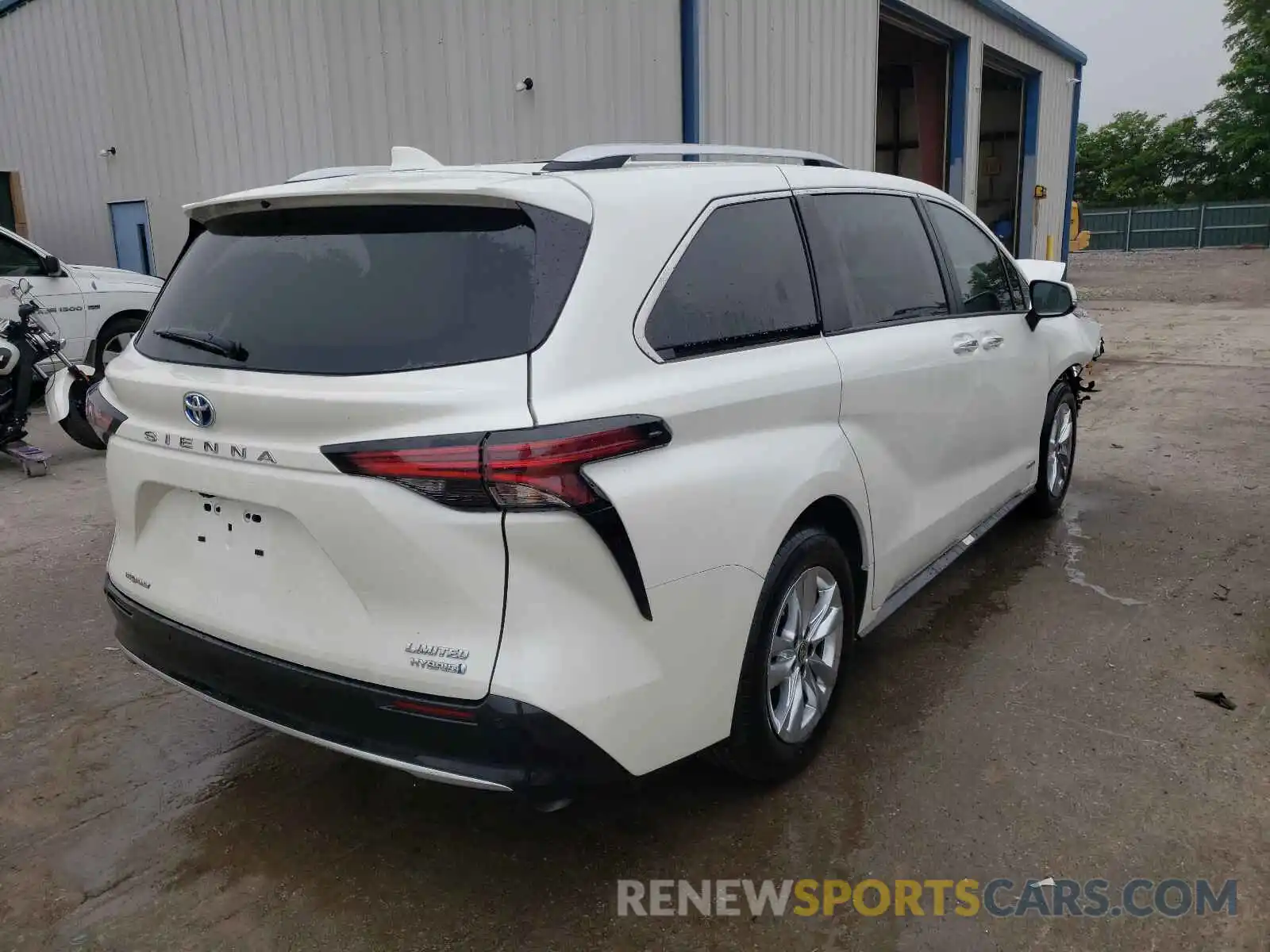 4 Photograph of a damaged car 5TDZRKEC4MS042668 TOYOTA SIENNA 2021