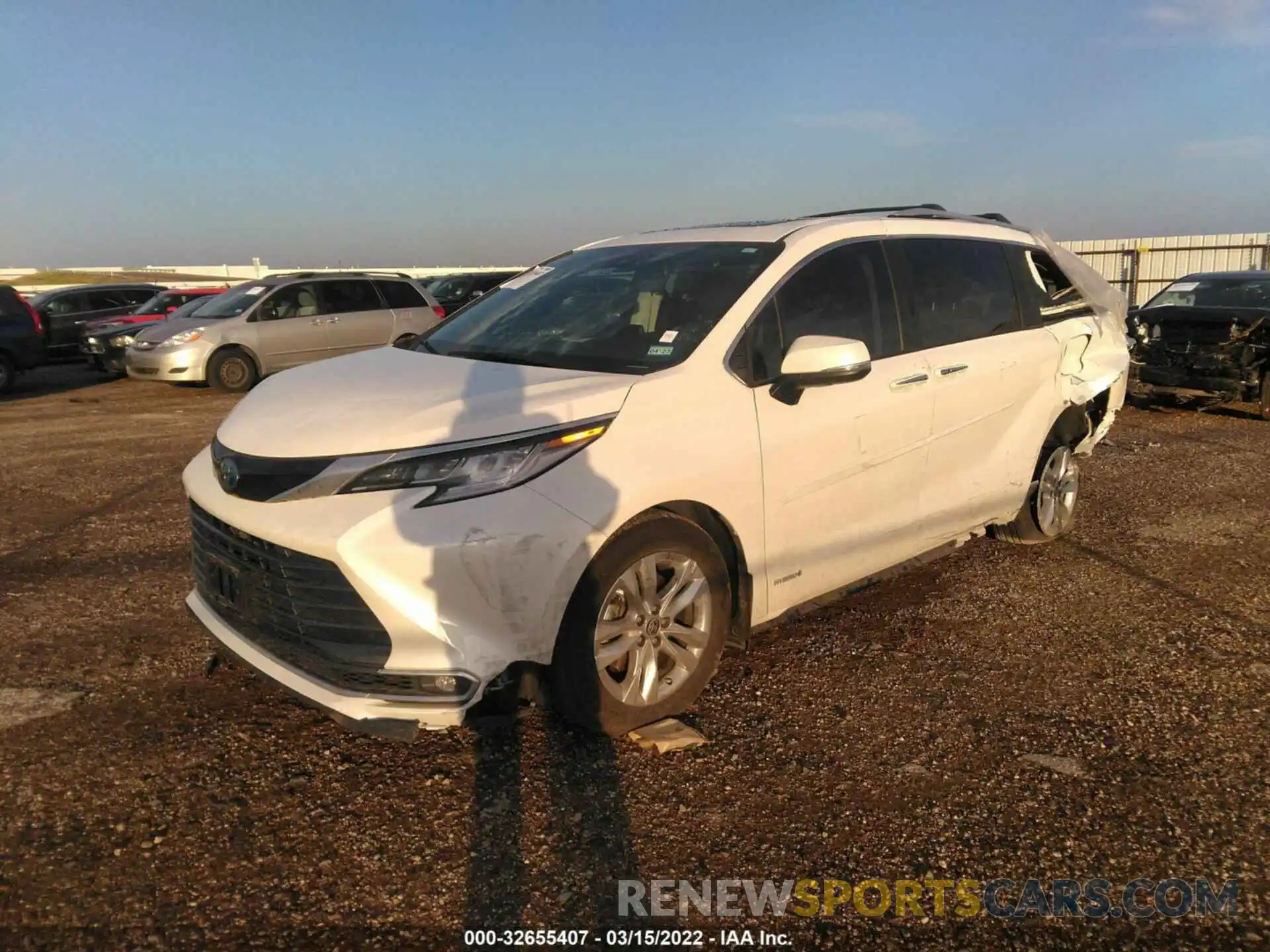 2 Photograph of a damaged car 5TDZRKEC5MS037091 TOYOTA SIENNA 2021