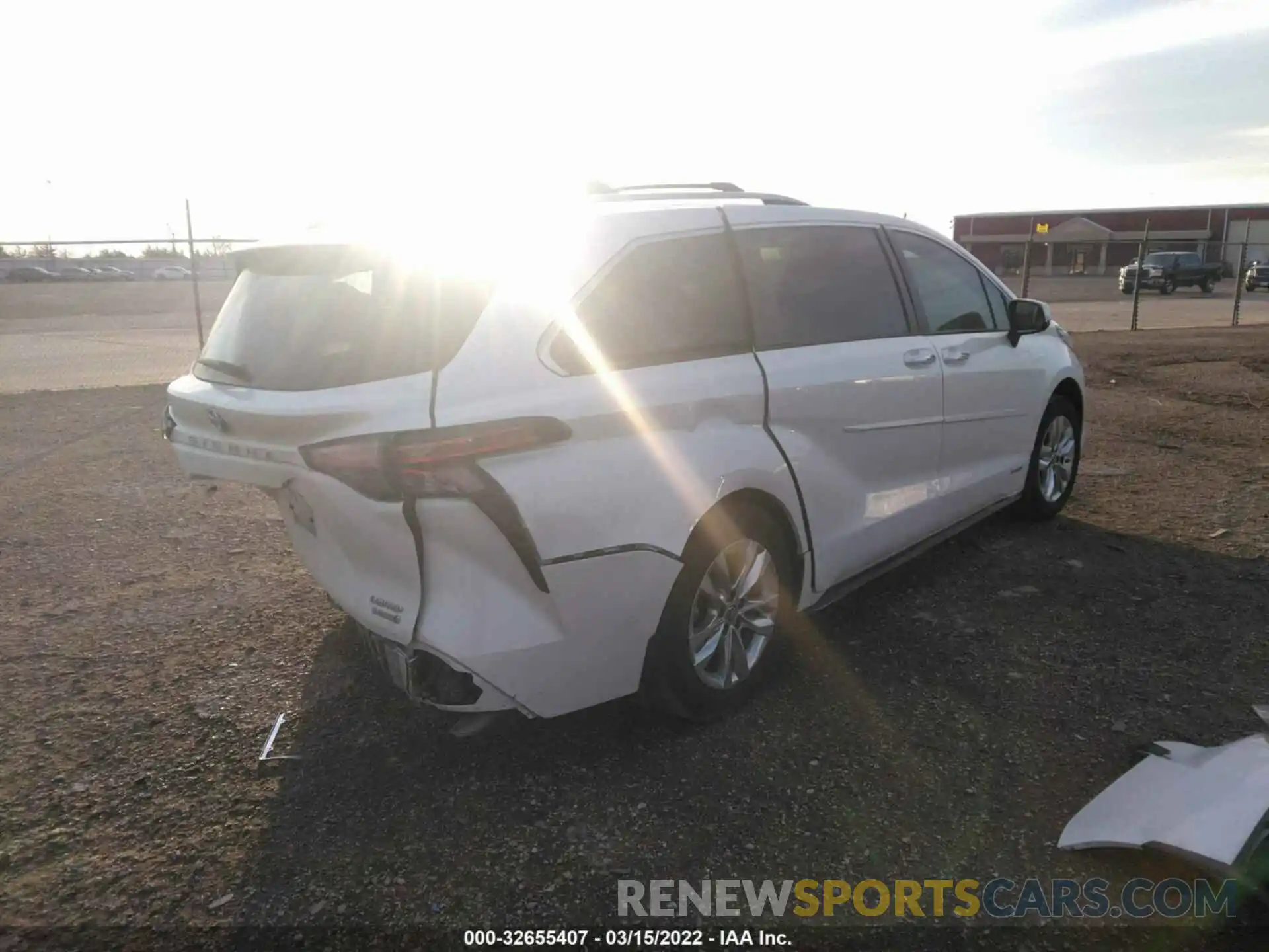 4 Фотография поврежденного автомобиля 5TDZRKEC5MS037091 TOYOTA SIENNA 2021