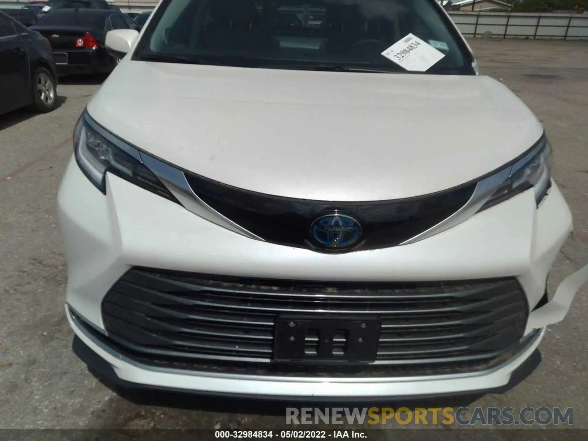 10 Photograph of a damaged car 5TDZRKEC6MS018226 TOYOTA SIENNA 2021