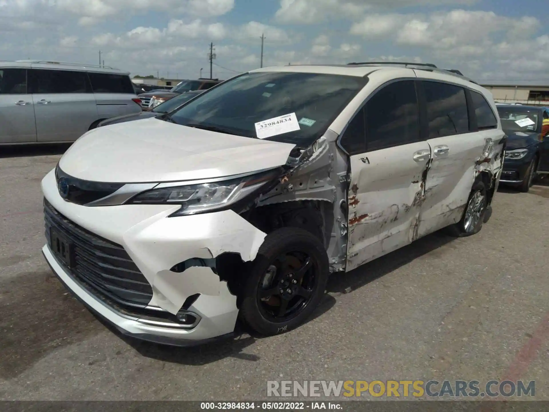 2 Photograph of a damaged car 5TDZRKEC6MS018226 TOYOTA SIENNA 2021